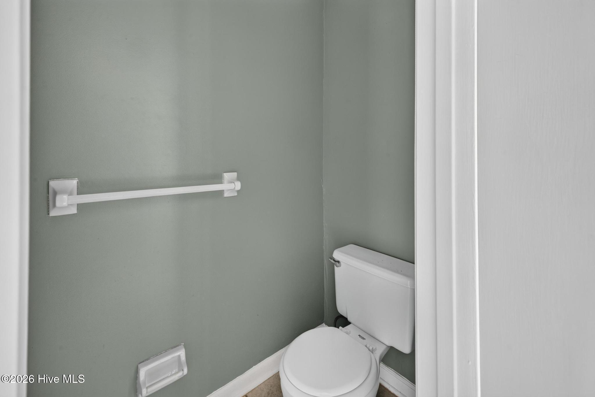 2448 Riverlook Drive Property Photo 9