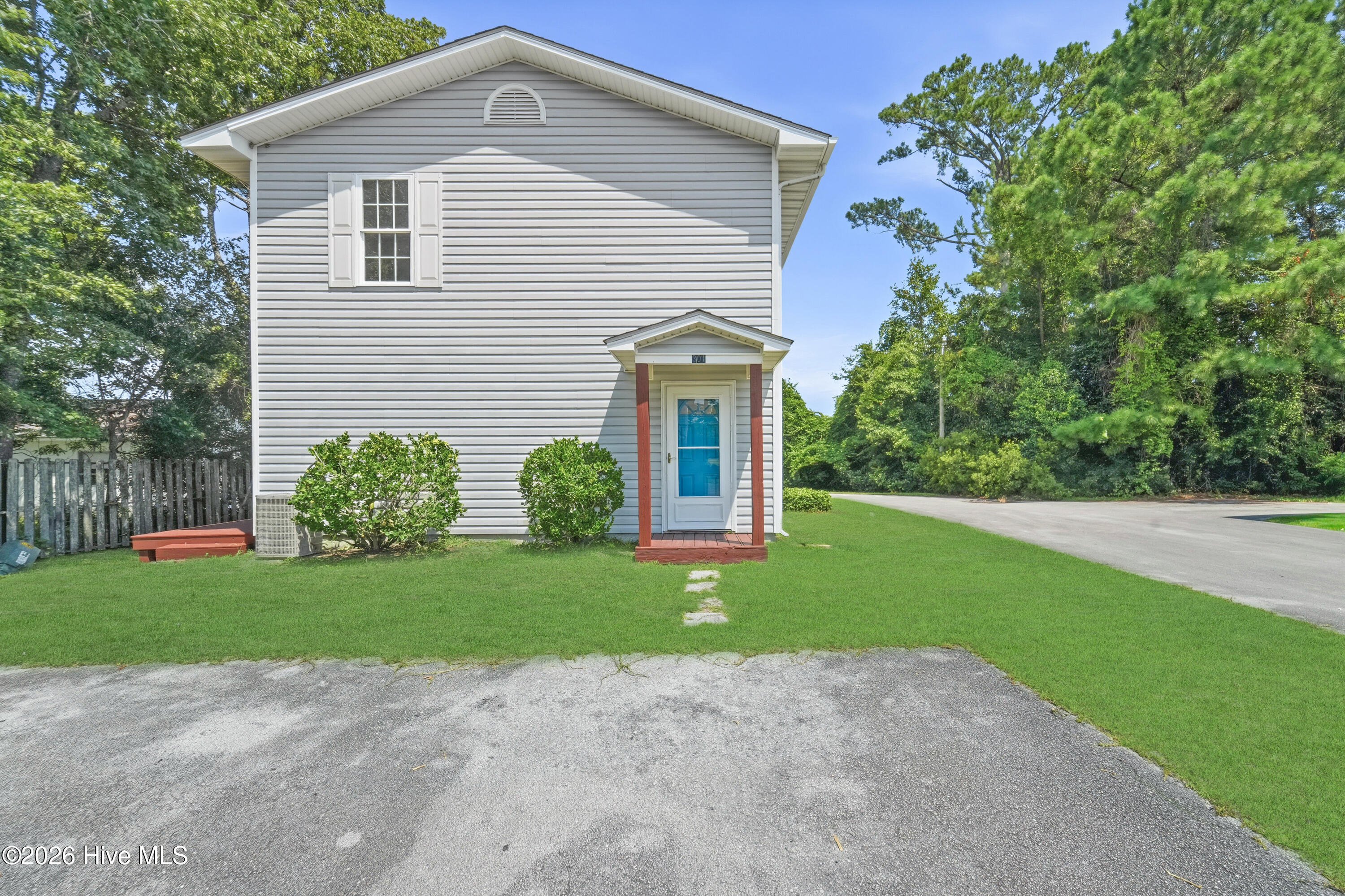 301 Johns Way Property Photo 1