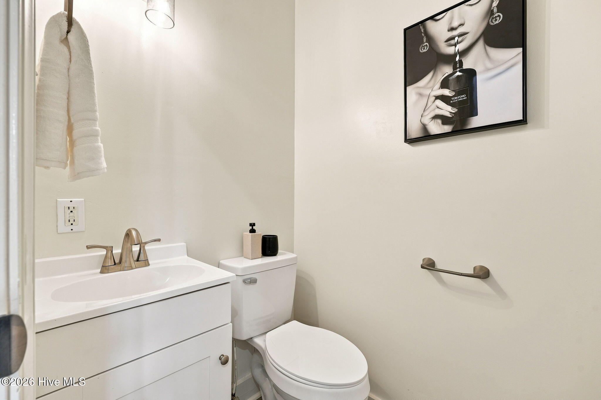 122 S Market Street 1 Property Photo 9