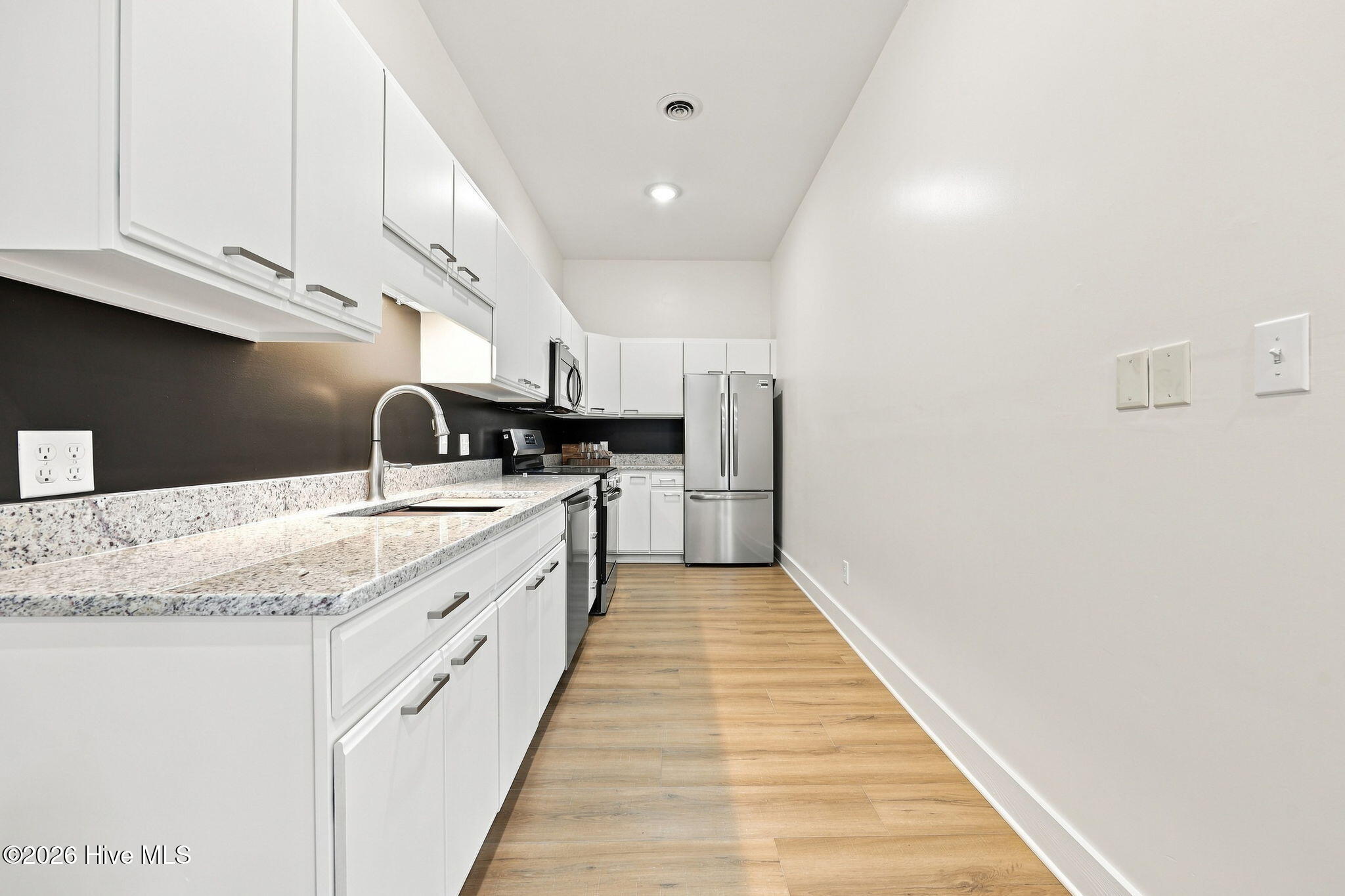 122 S Market Street 1 Property Photo 15