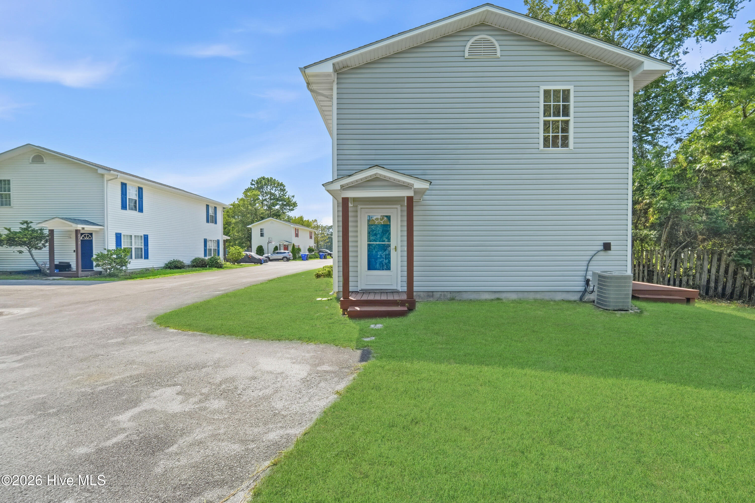 302 Johns Way Property Photo 1