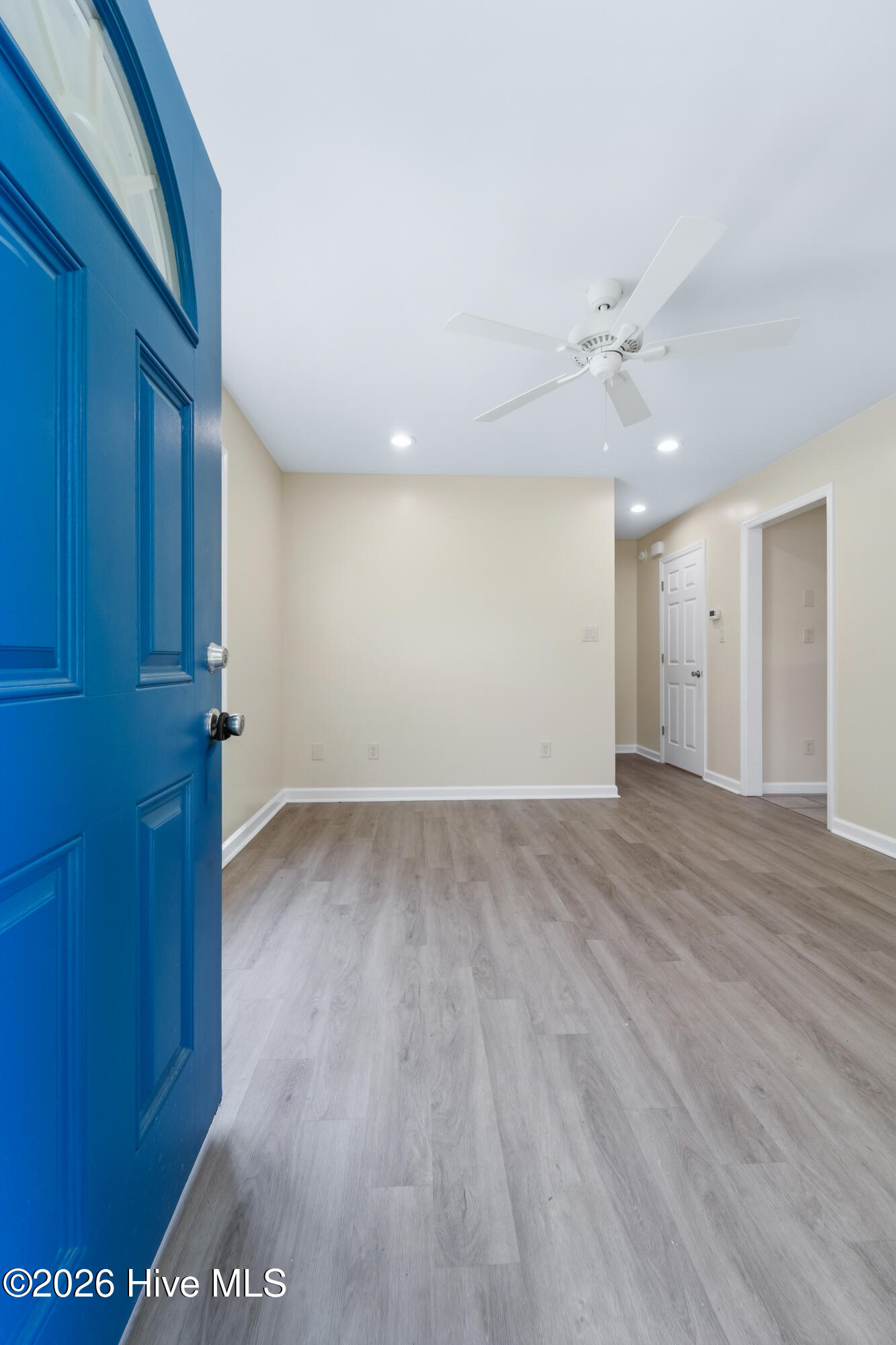302 Johns Way Property Photo 5