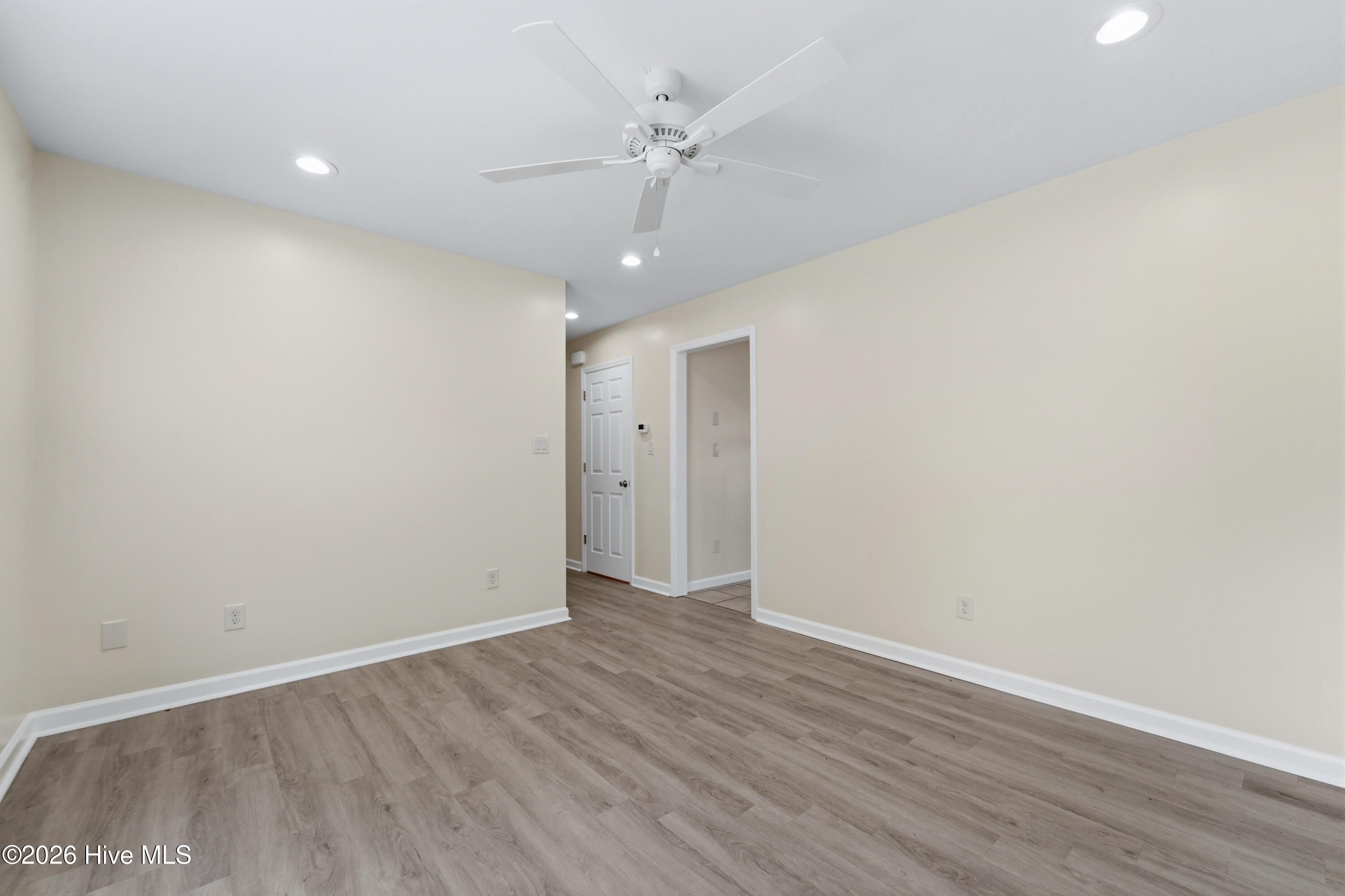 302 Johns Way Property Photo 6