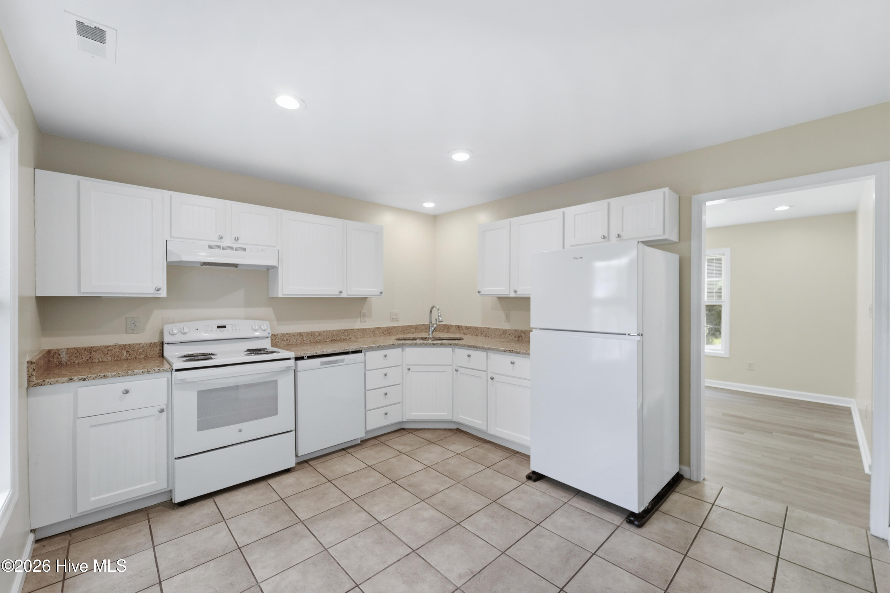 302 Johns Way Property Photo 8