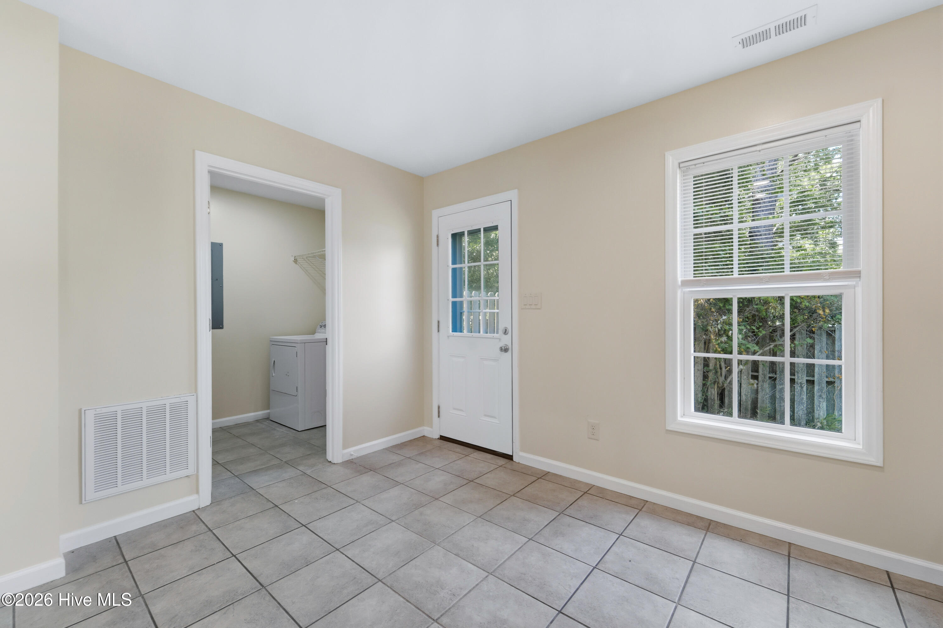 302 Johns Way Property Photo 10