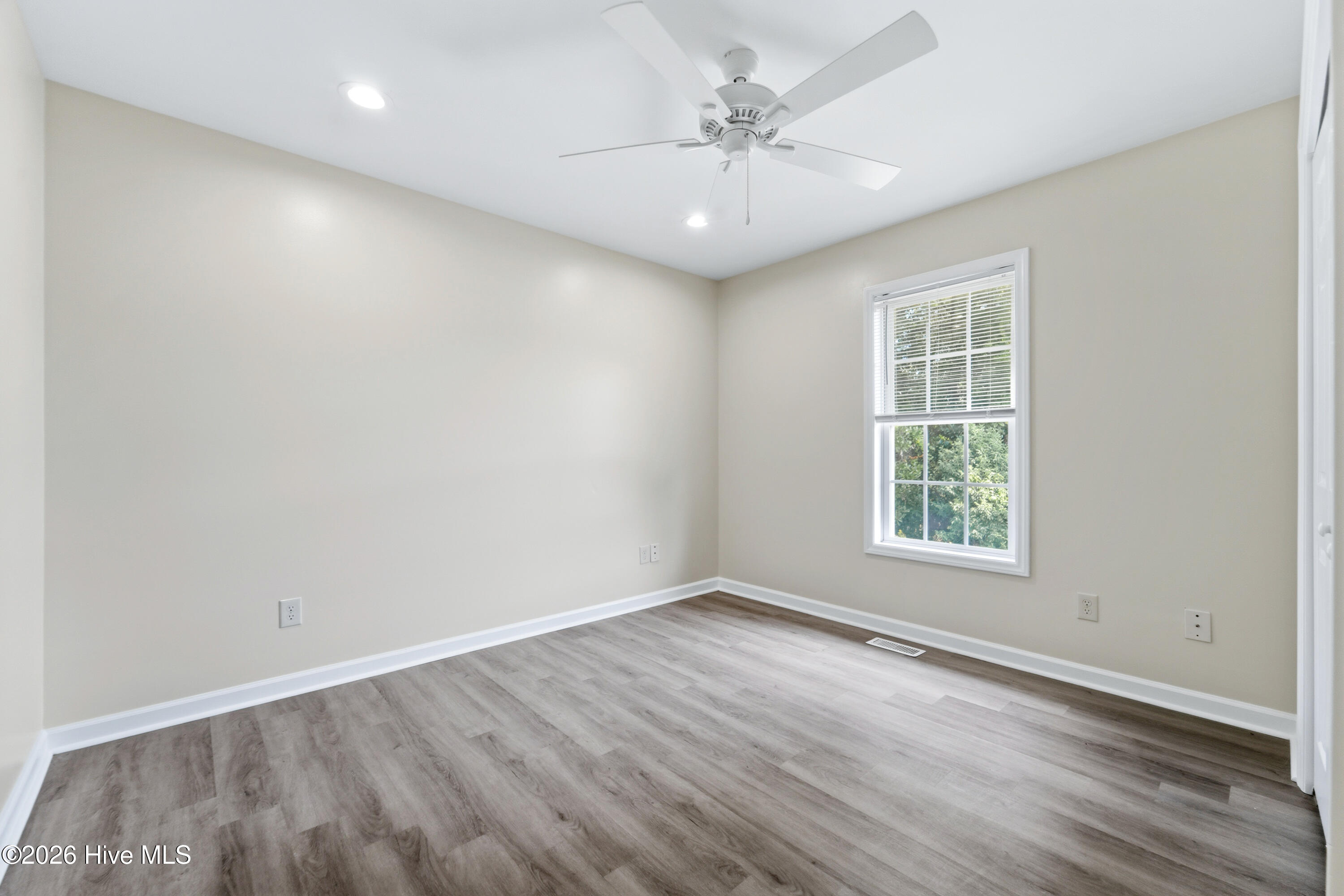 302 Johns Way Property Photo 16