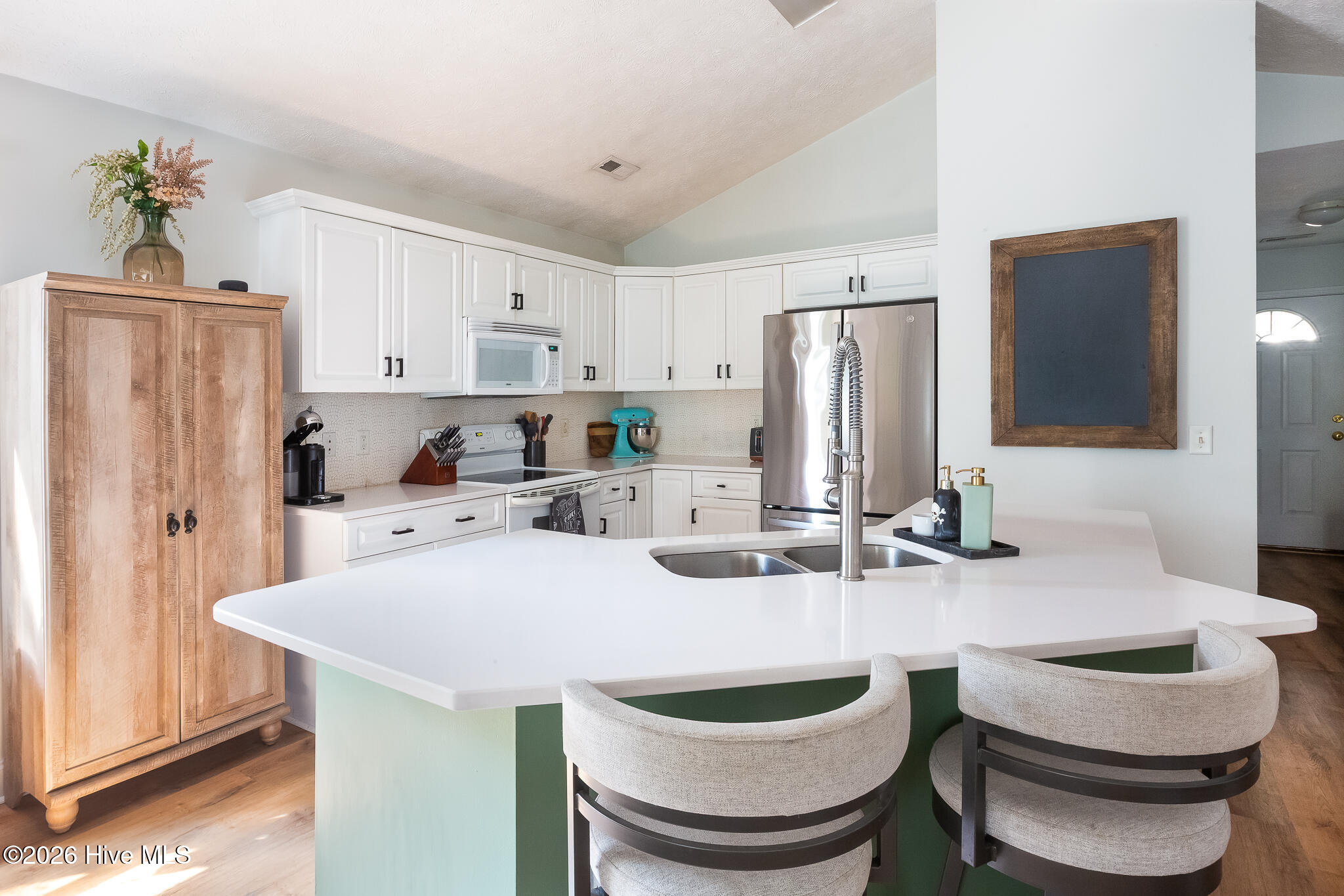 1517 Wagon Court Property Photo 6