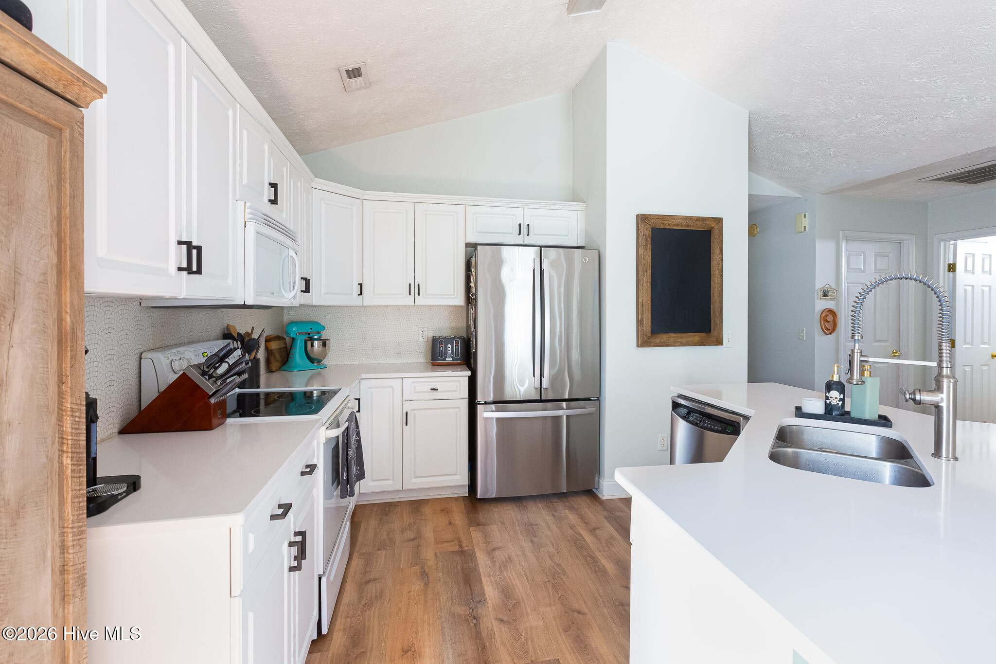 1517 Wagon Court Property Photo 9