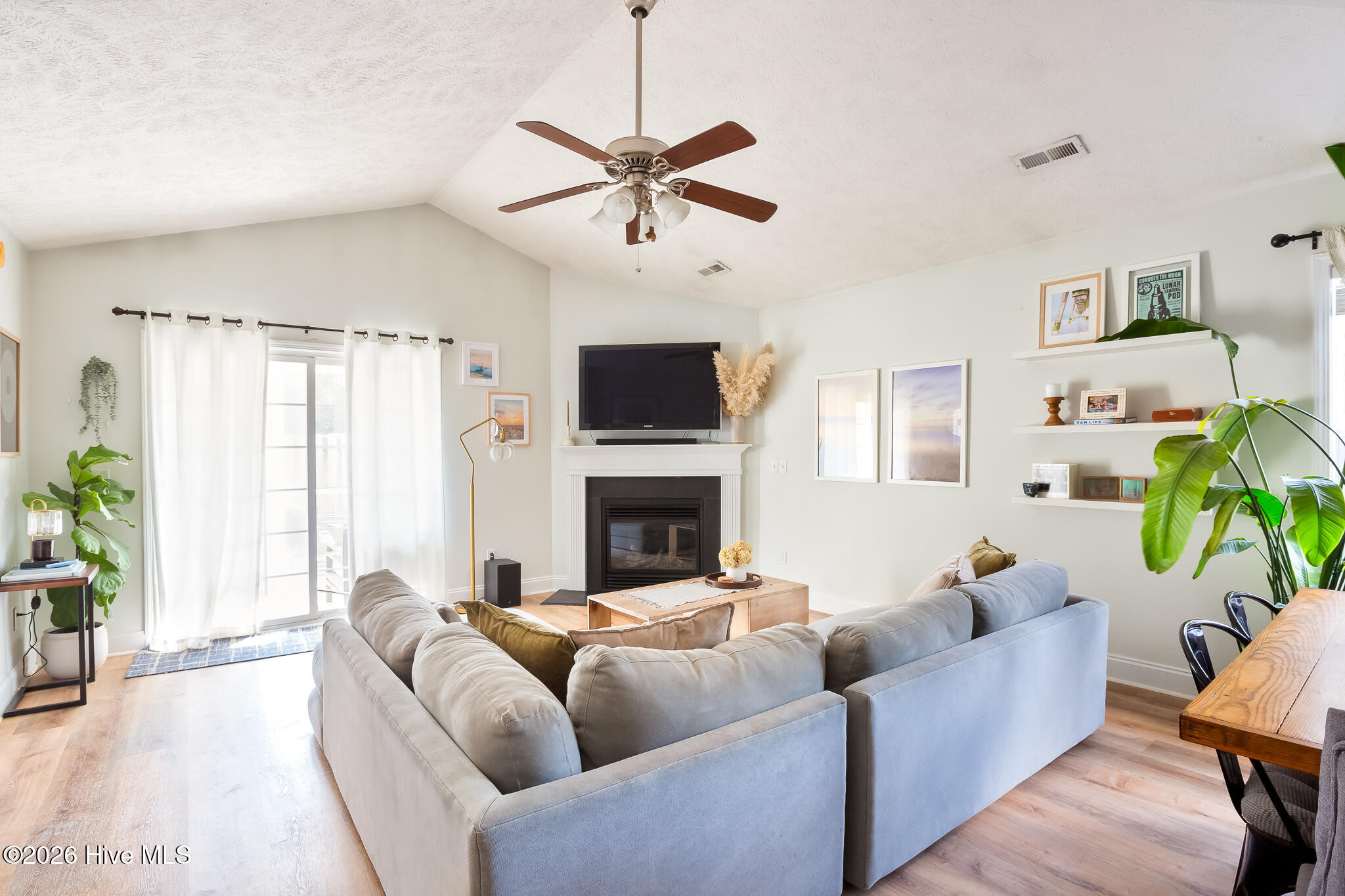 1517 Wagon Court Property Photo 19