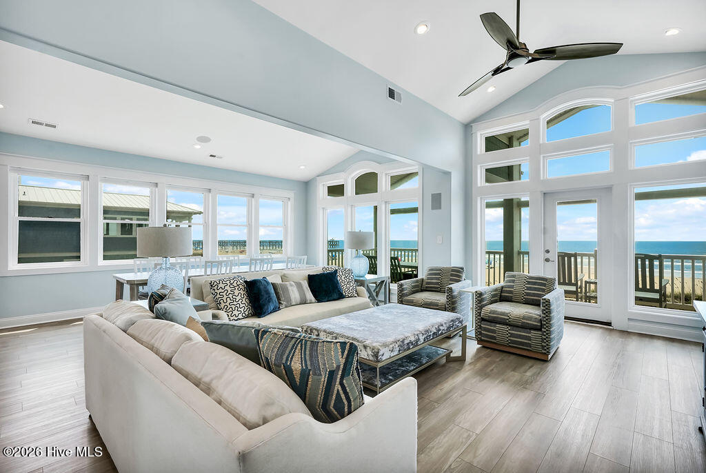 1101 Ocean Drive Property Photo 9