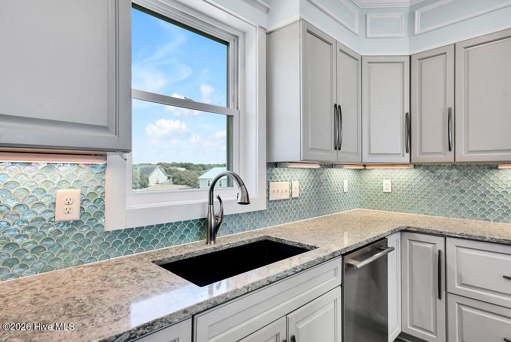 1101 Ocean Drive Property Photo 17
