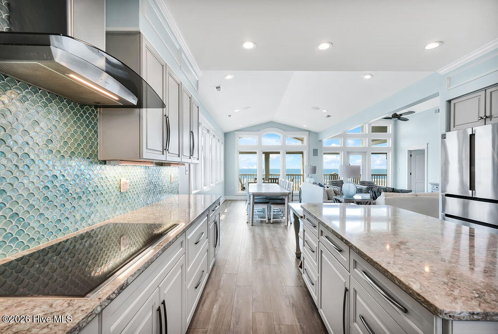 1101 Ocean Drive Property Photo 19