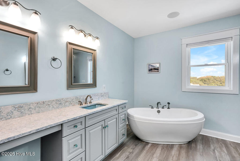 1101 Ocean Drive Property Photo 24