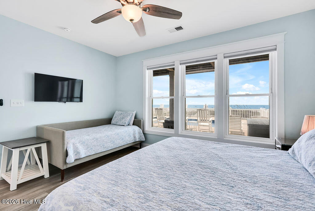 1101 Ocean Drive Property Photo 43