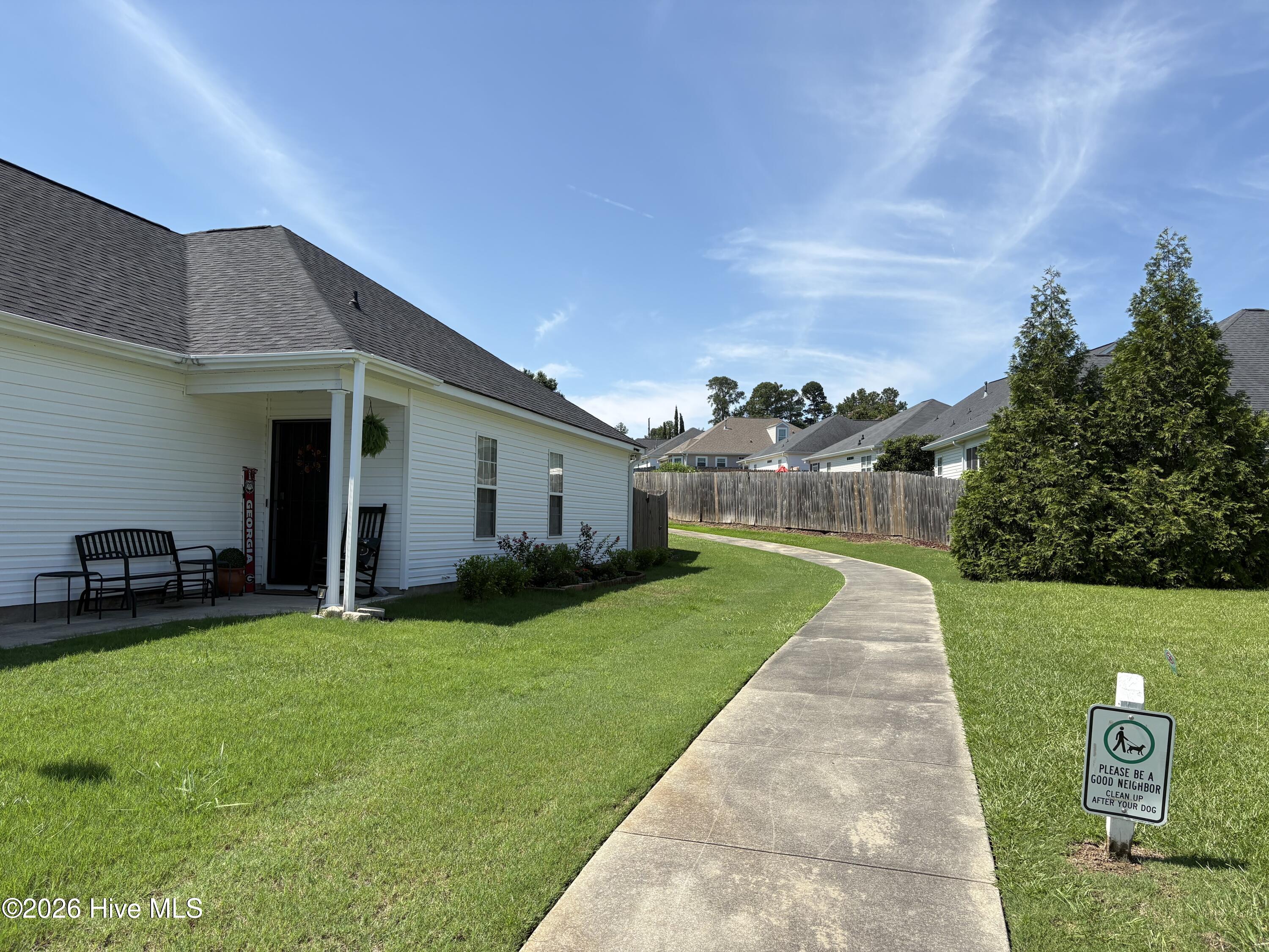 466 Connemara Trail Property Photo 2