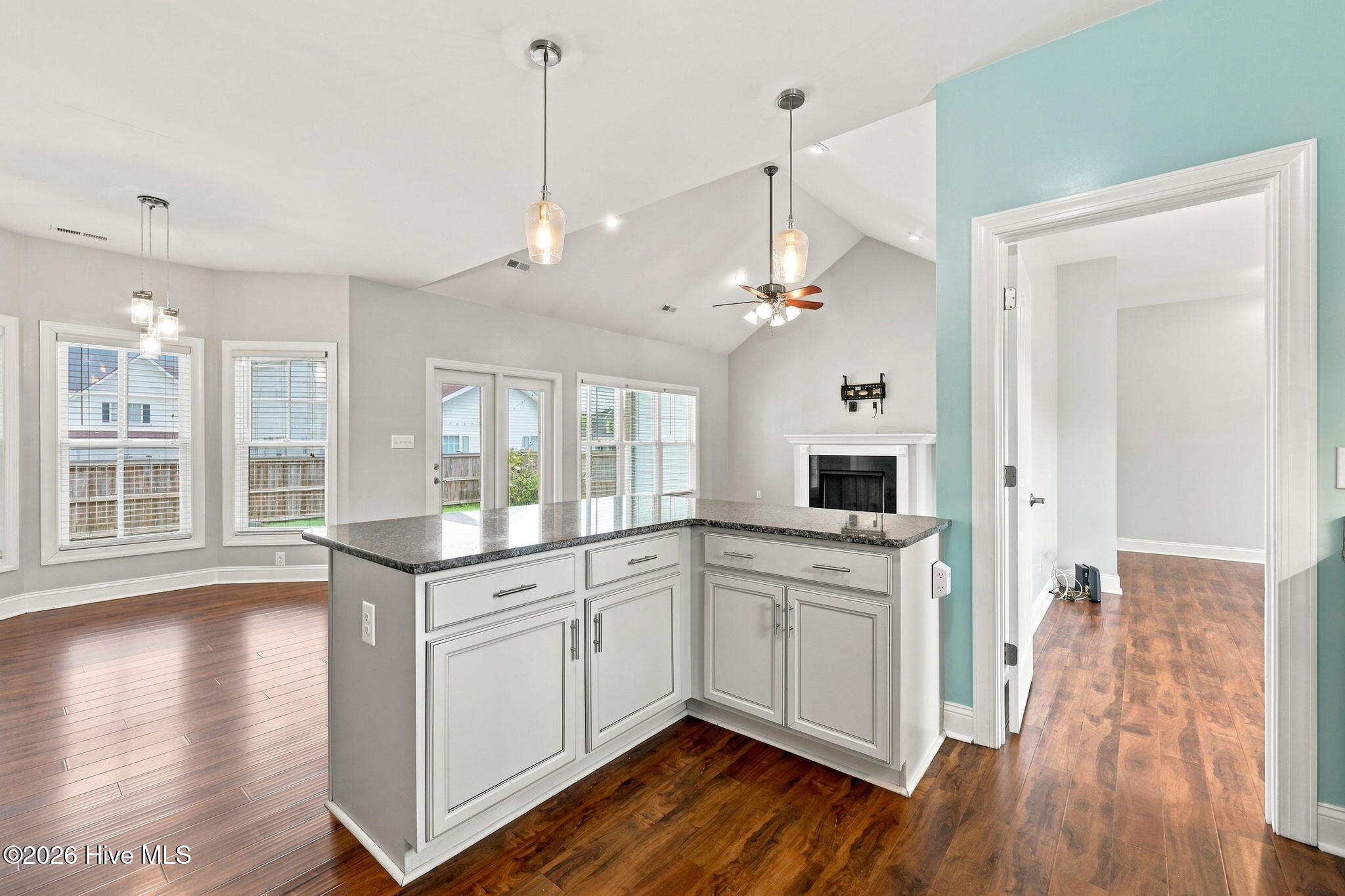 200 Kimberly Court Property Photo 6