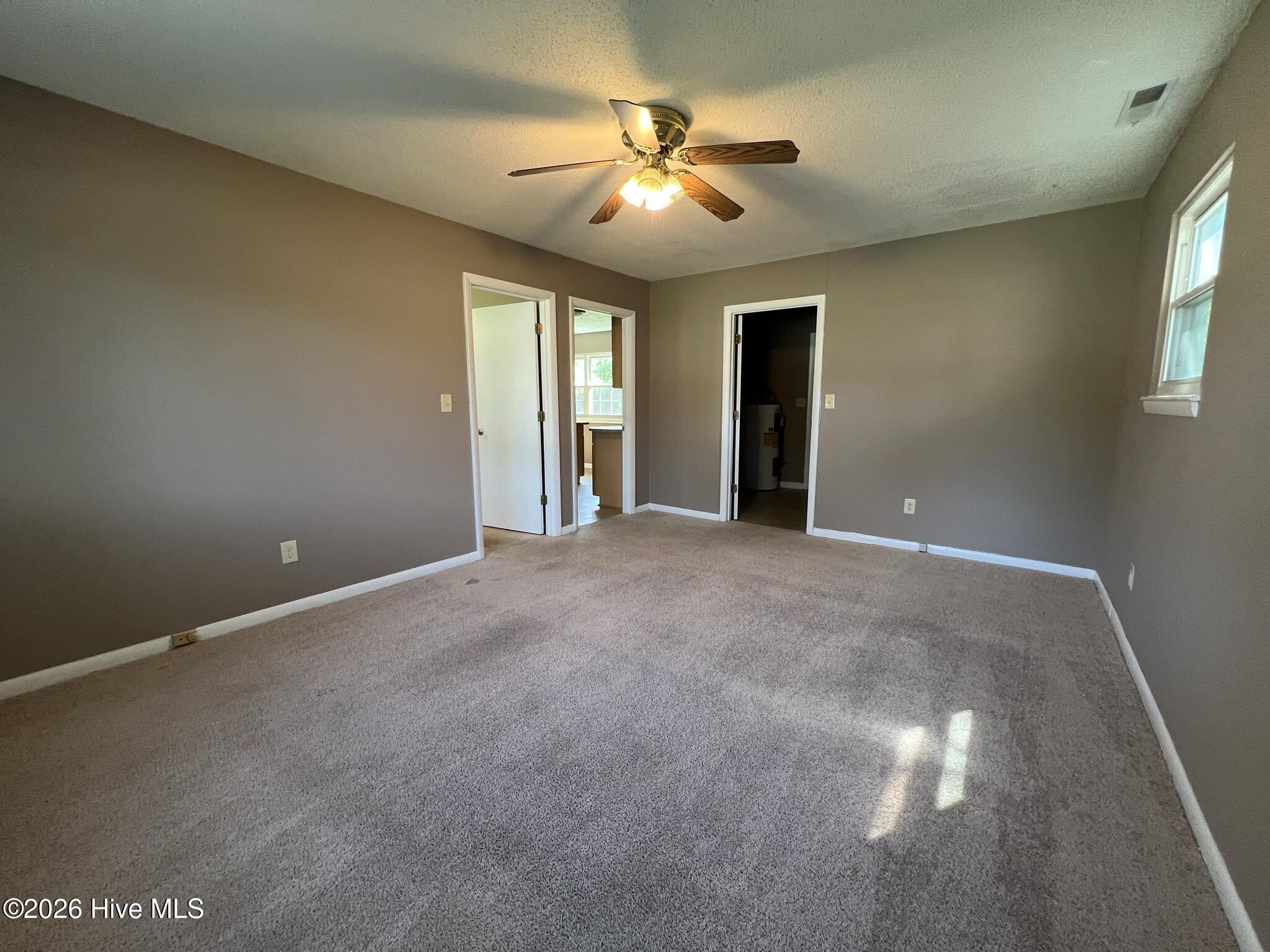 504 Holly Court Property Photo 7