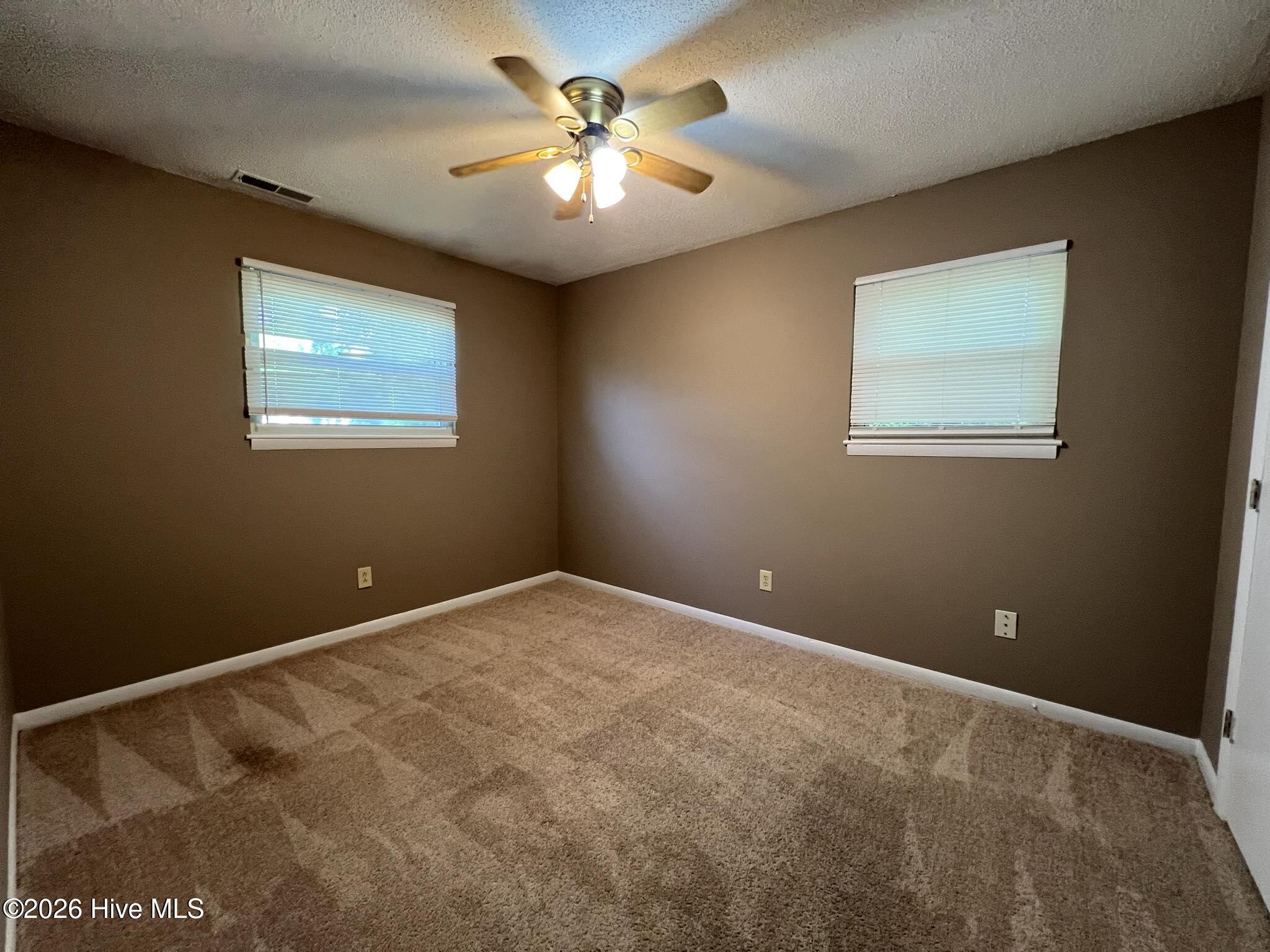 504 Holly Court Property Photo 11