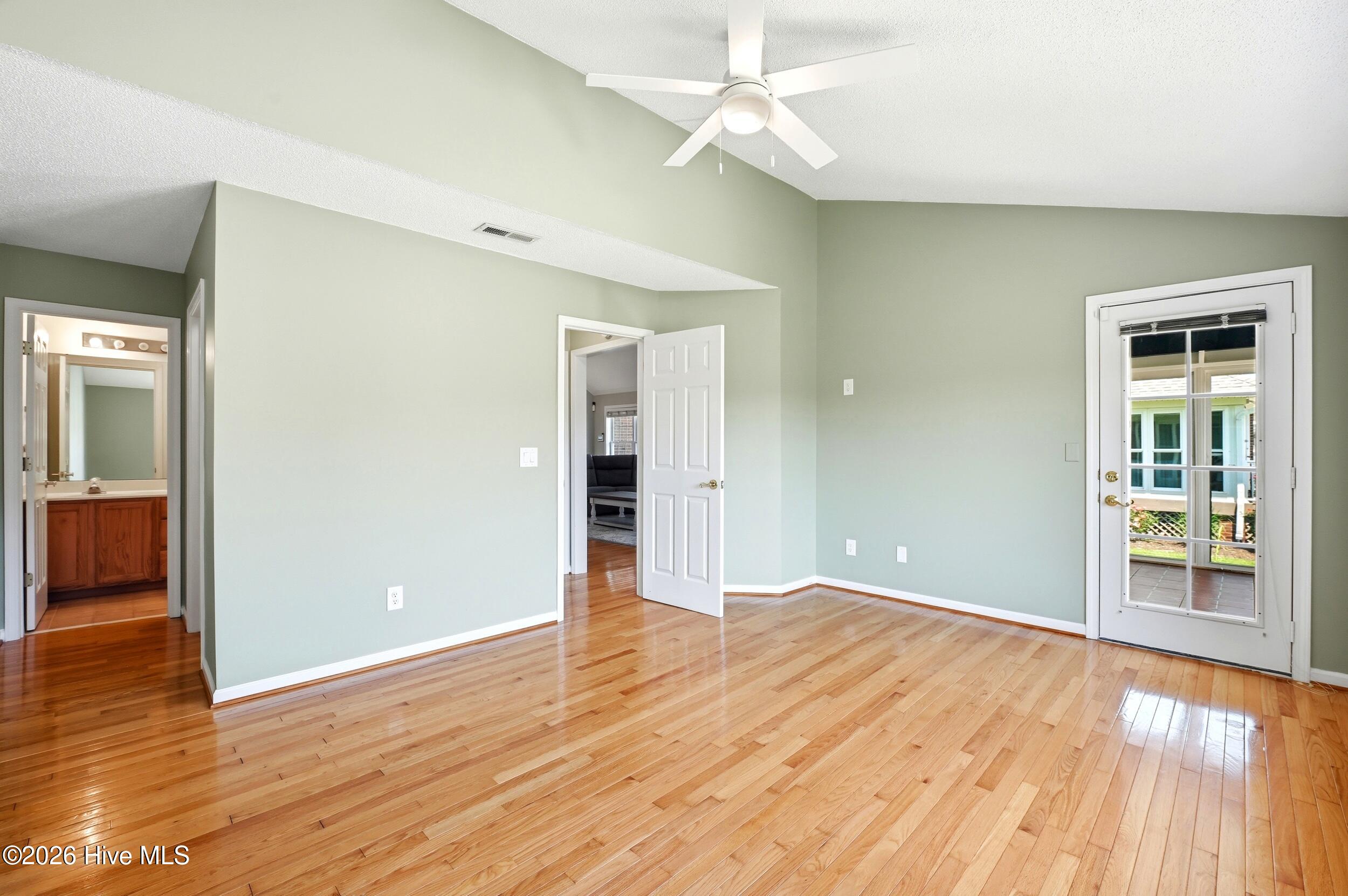 702 Tiara Drive Property Photo 8