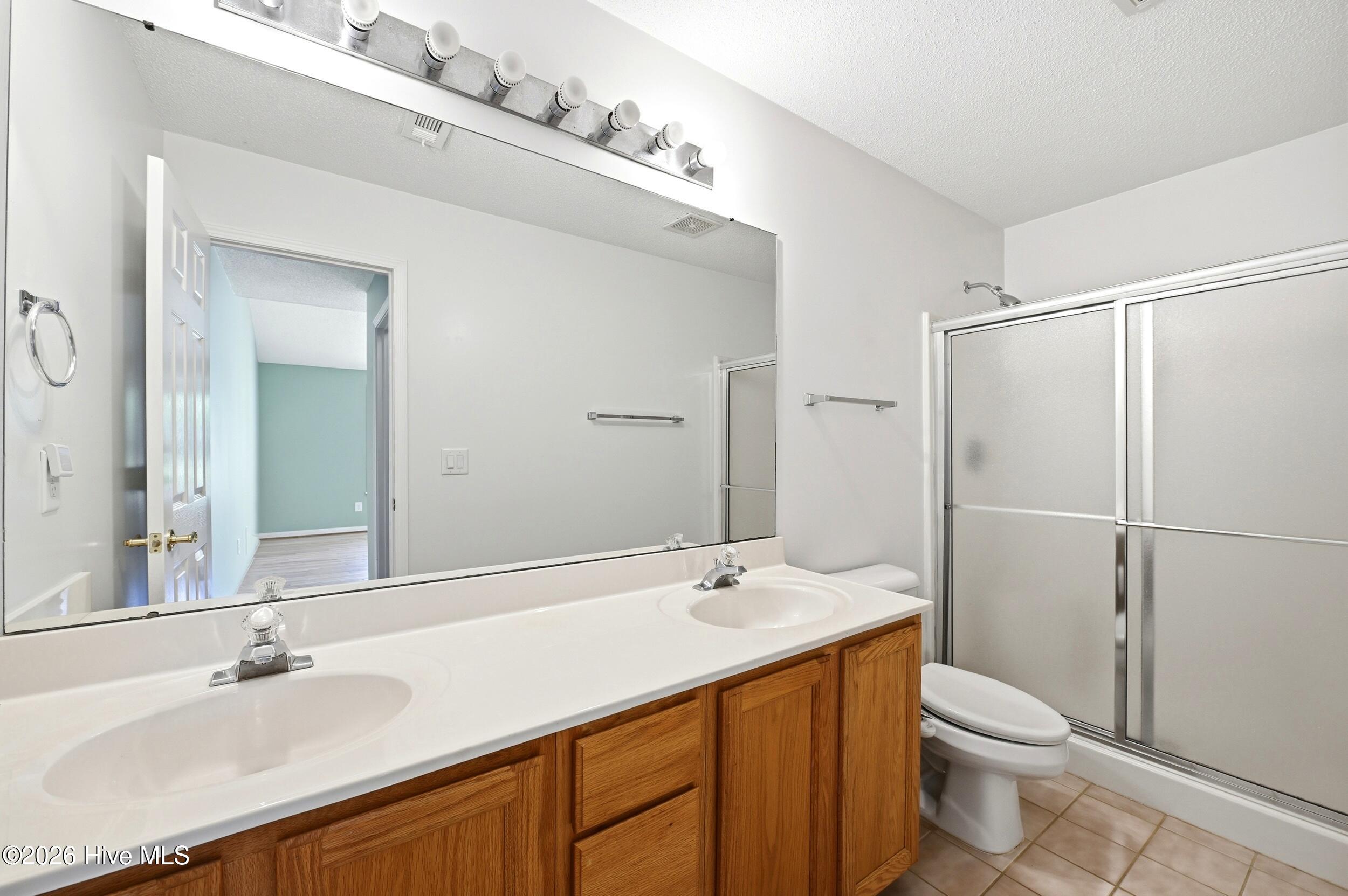 702 Tiara Drive Property Photo 10