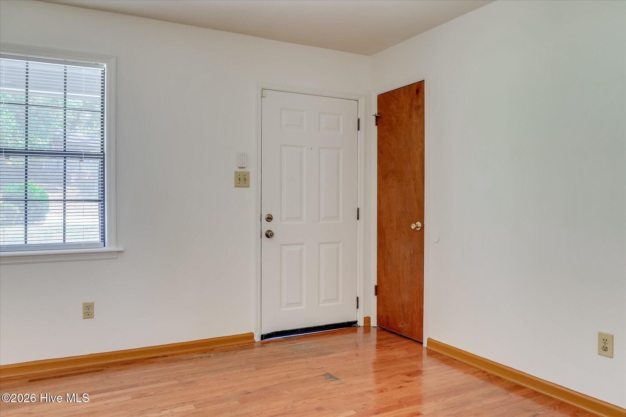 2326 Rutherford Avenue Property Photo 6