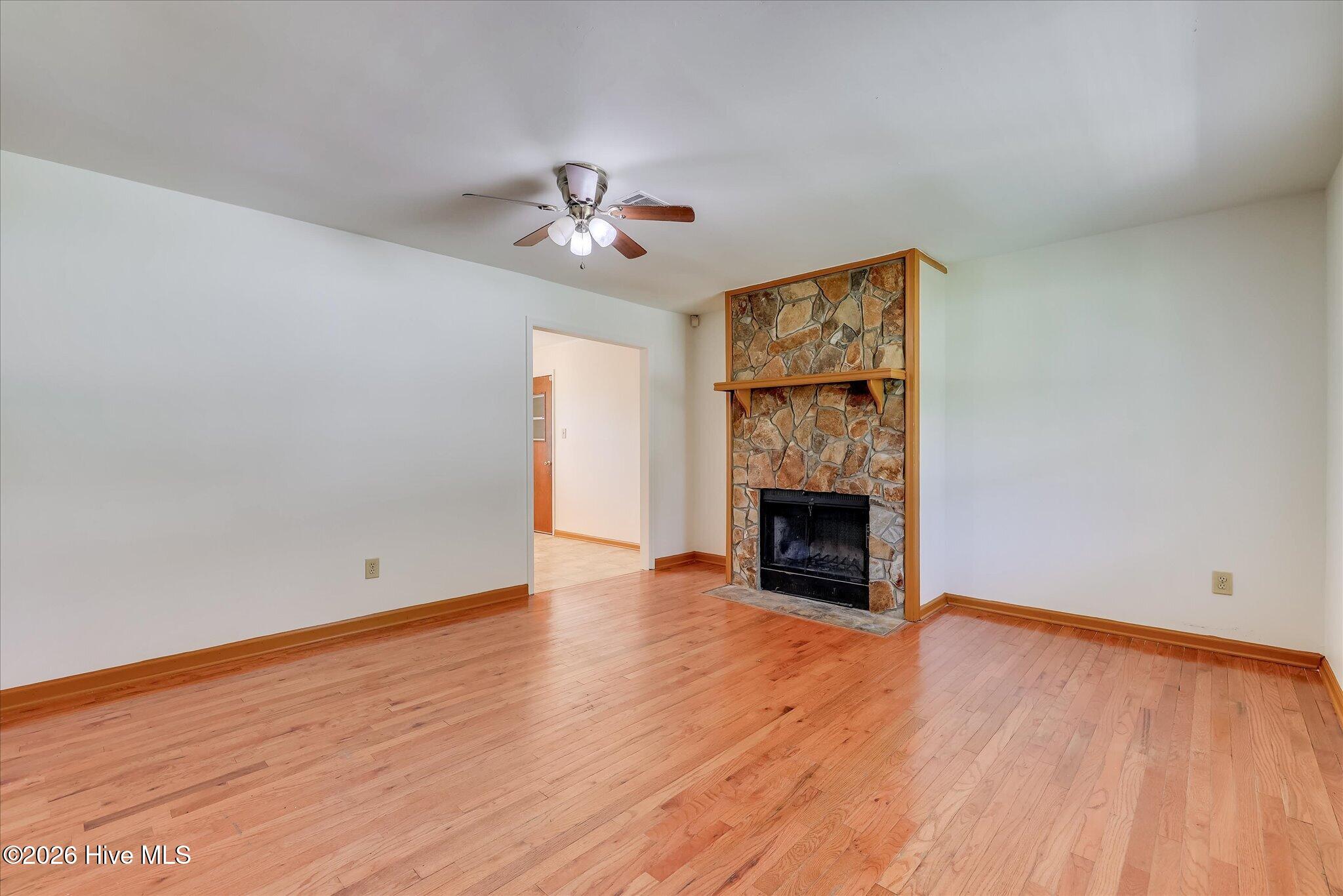 2326 Rutherford Avenue Property Photo 8