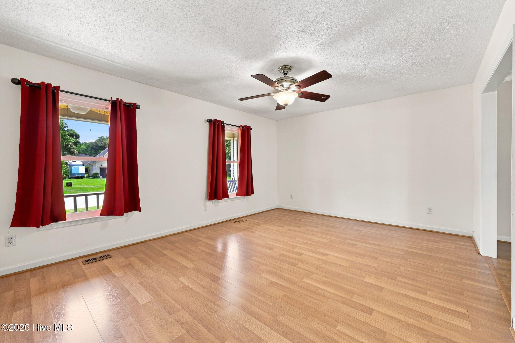 907 Oak Drive Property Photo 6