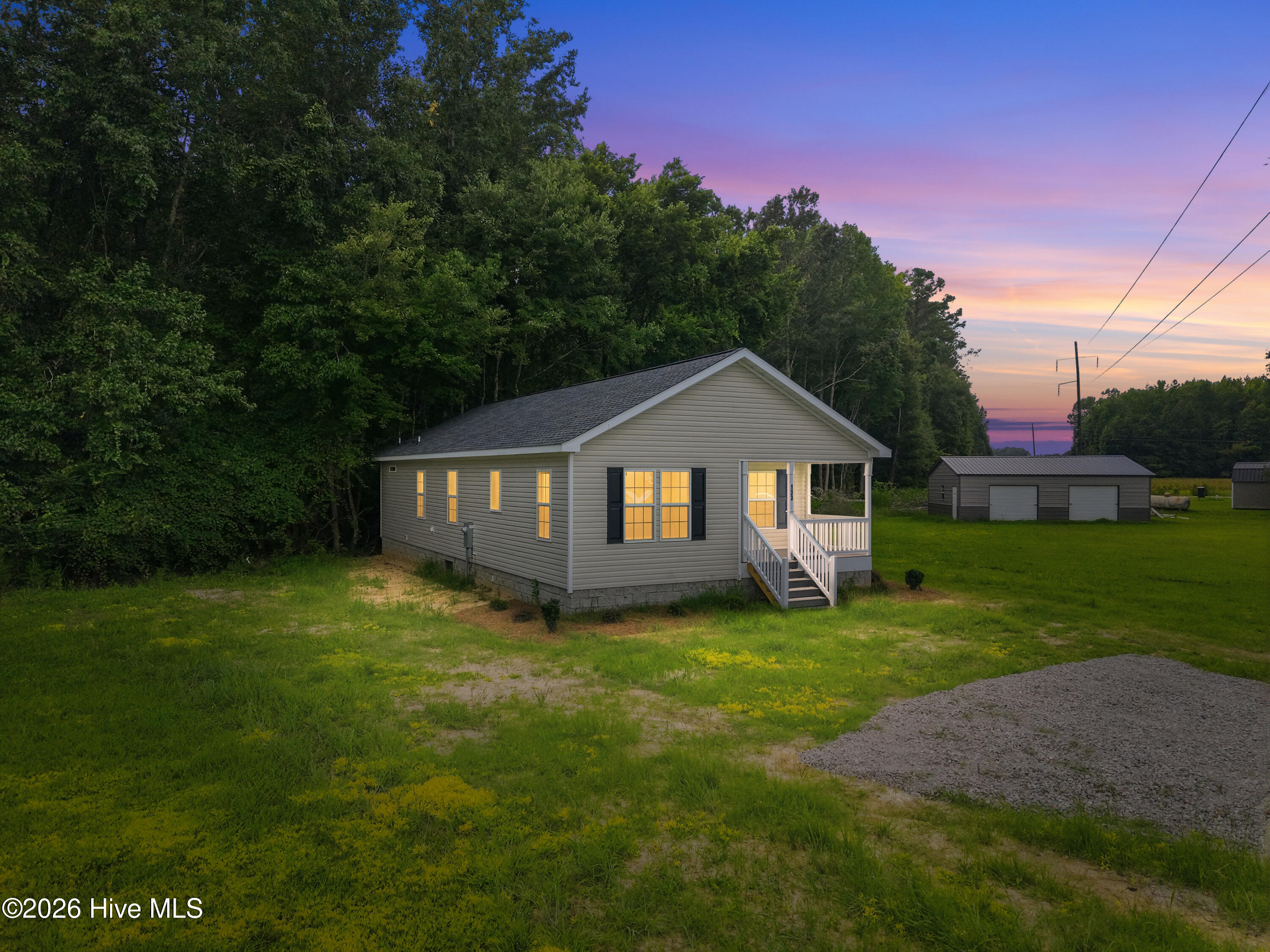 133 Pinewood Drive Property Photo 2