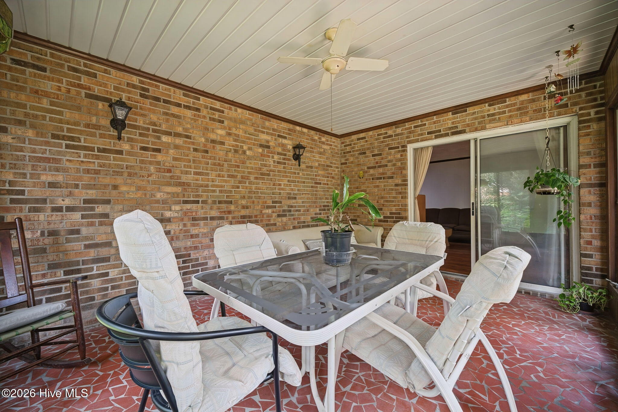 108 Hunters Trail E Property Photo 4