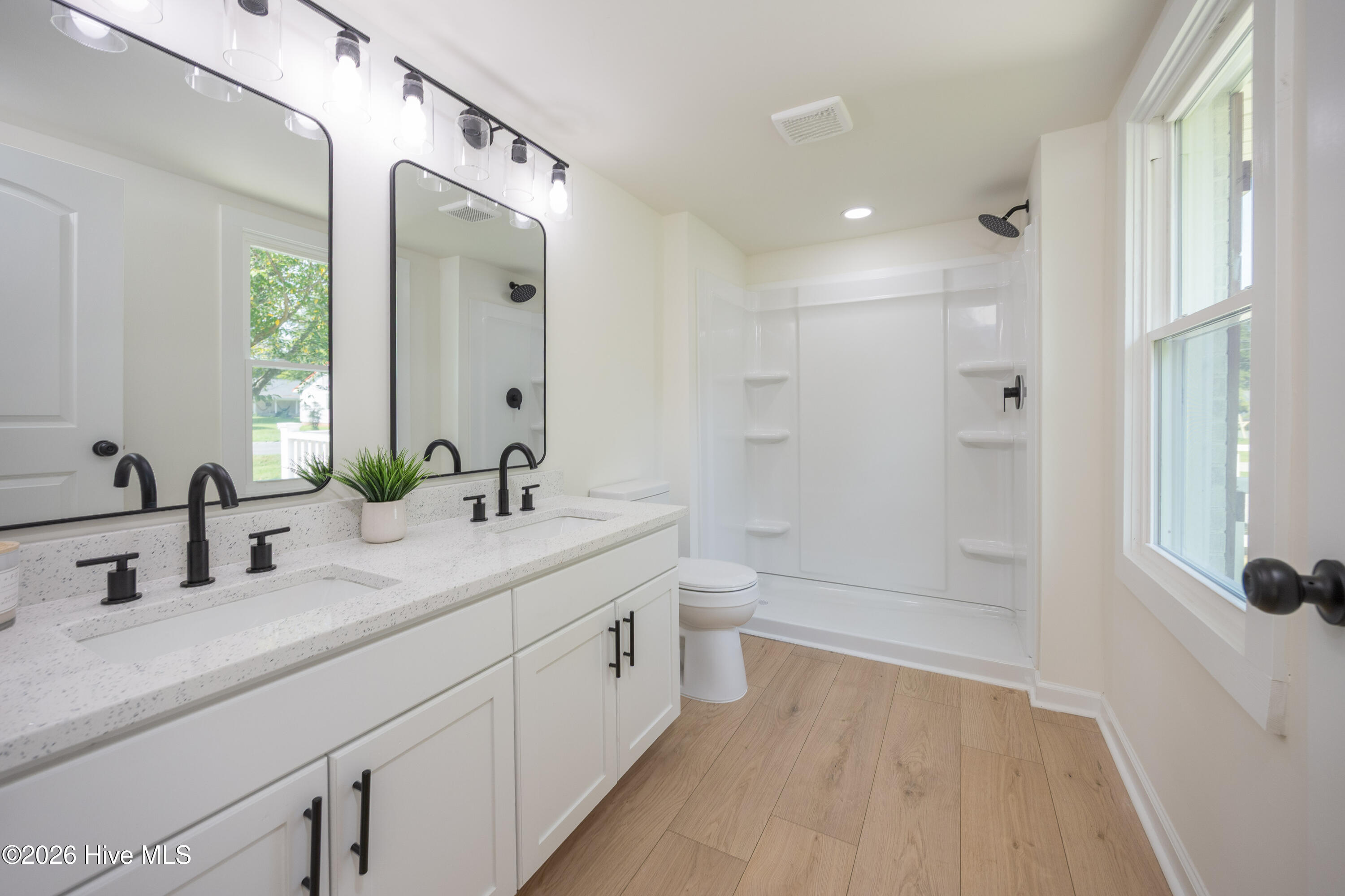 105 Harmon Street Property Photo 17