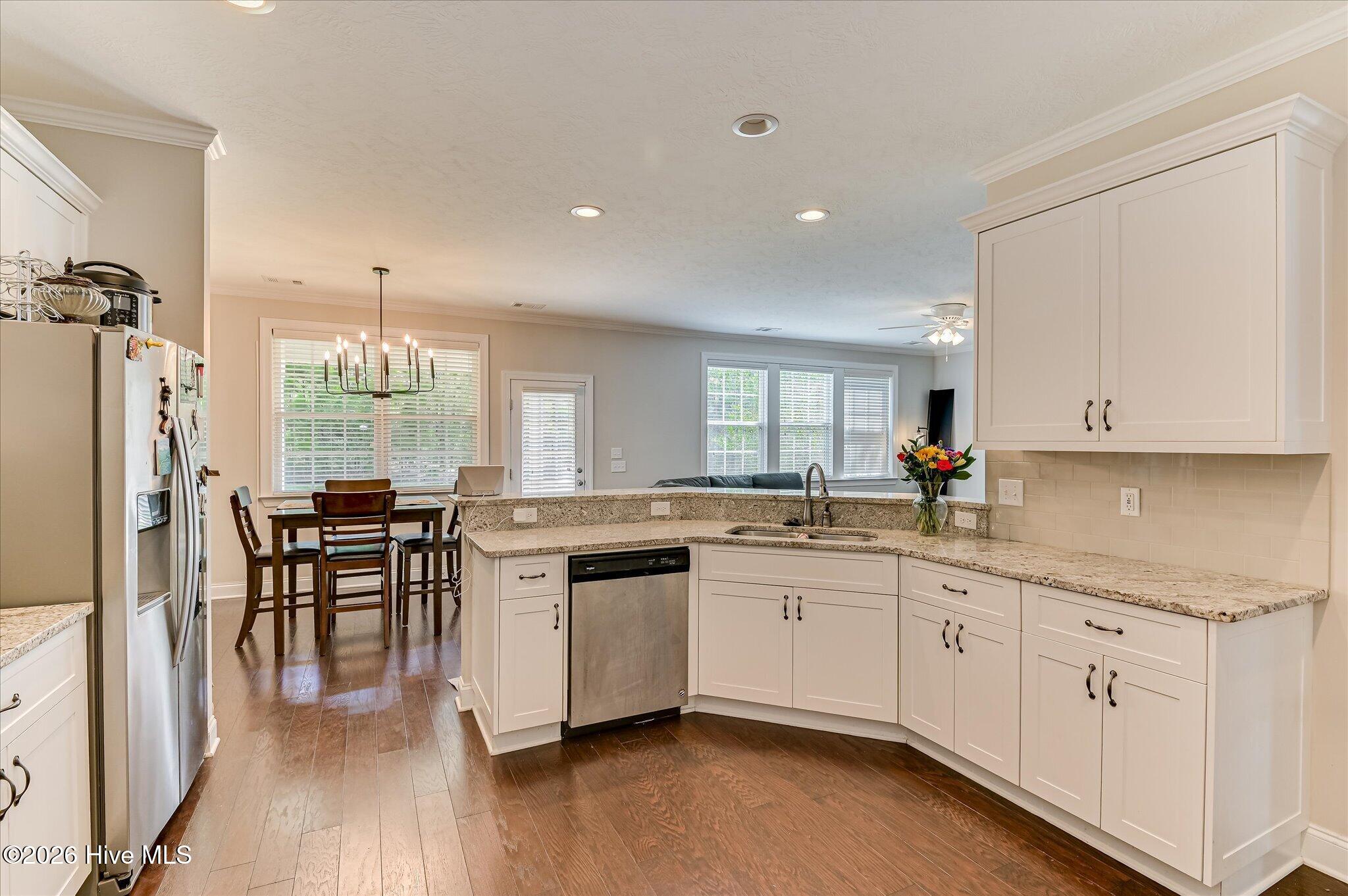 983 Glenhaven Drive Property Photo 13