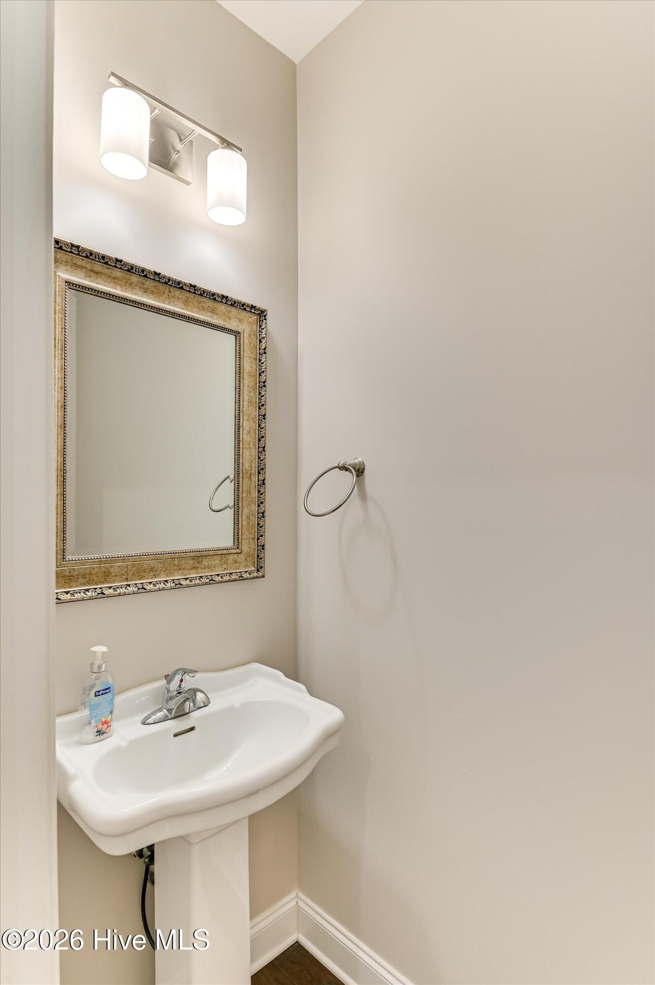 983 Glenhaven Drive Property Photo 14