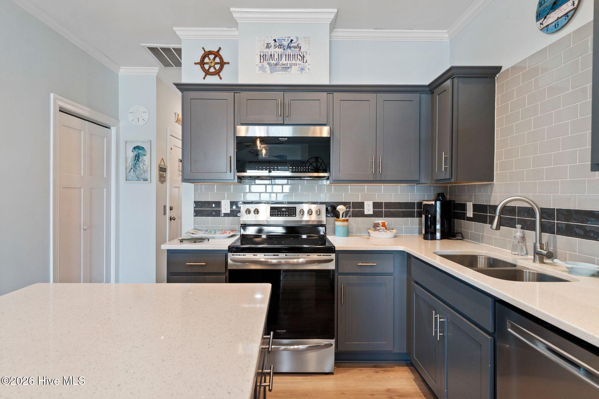 1792 New River Inlet Road Property Photo 20