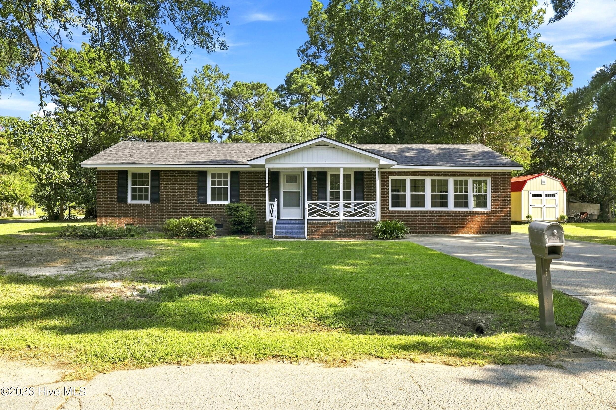 404 W Green Street Property Photo 1