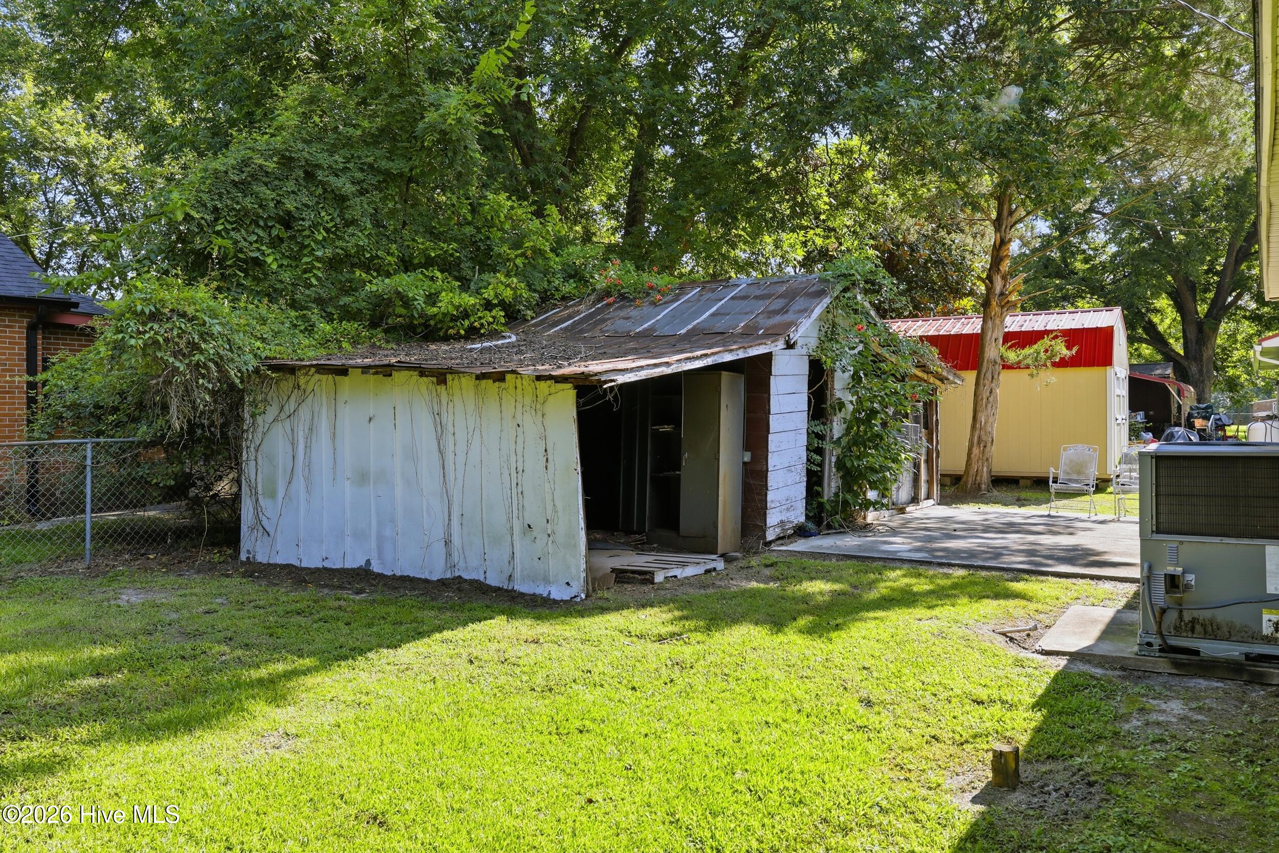 404 W Green Street Property Photo 19