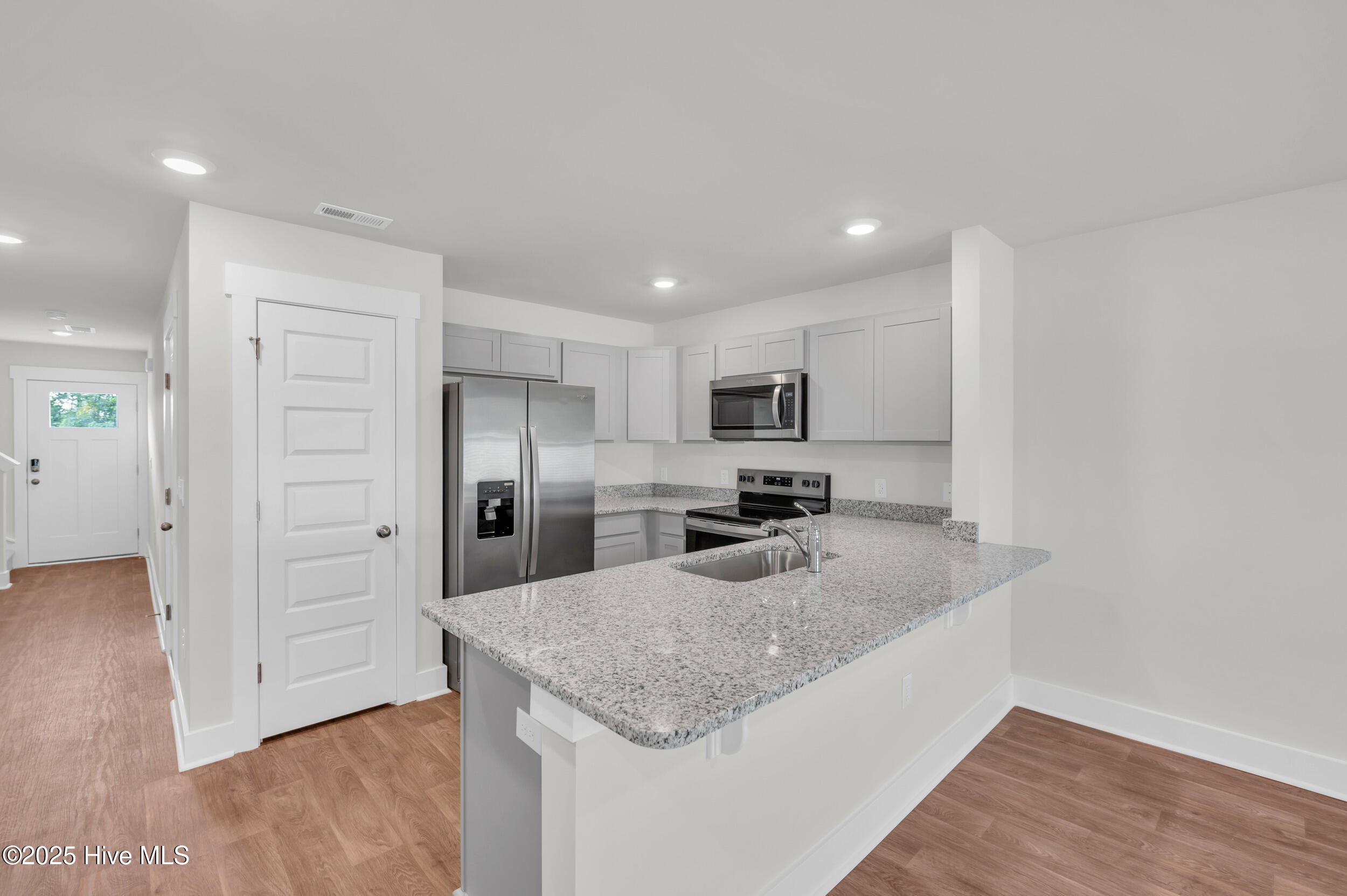 123 S Grassland Road Property Photo 6