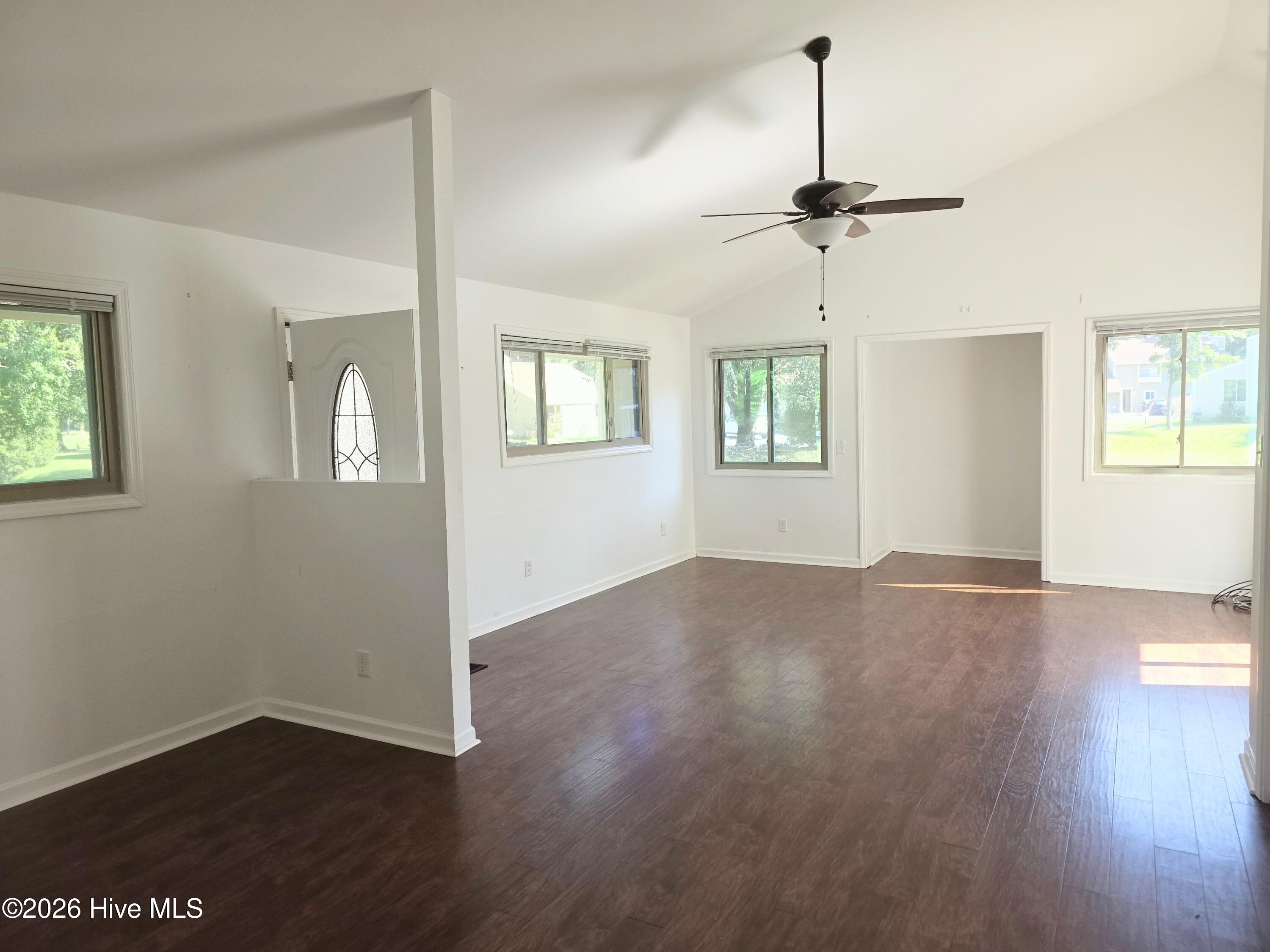 114 Quarterdeck Property Photo 5