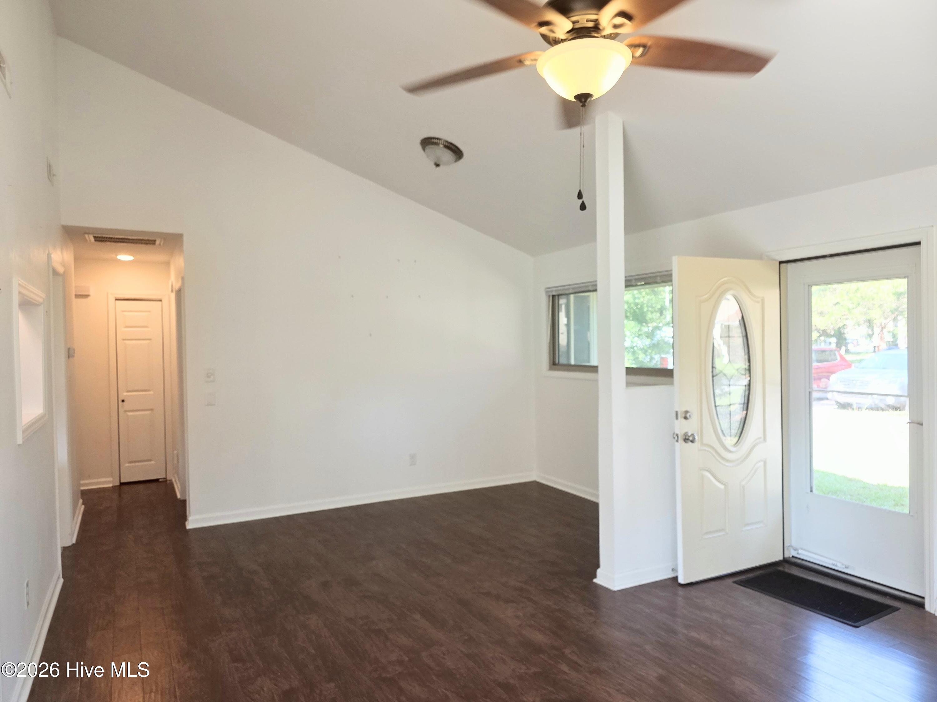 114 Quarterdeck Property Photo 6
