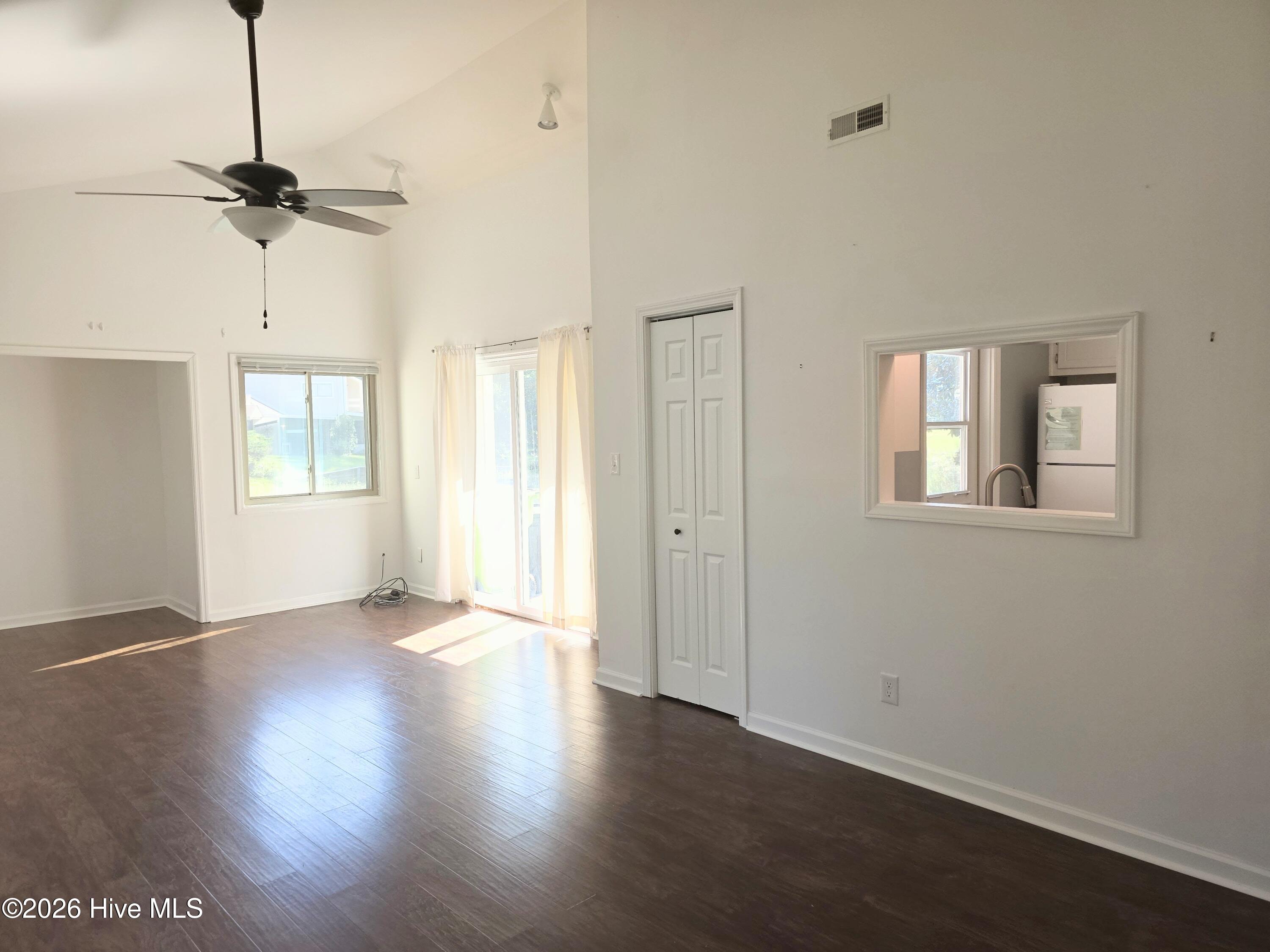 114 Quarterdeck Property Photo 8