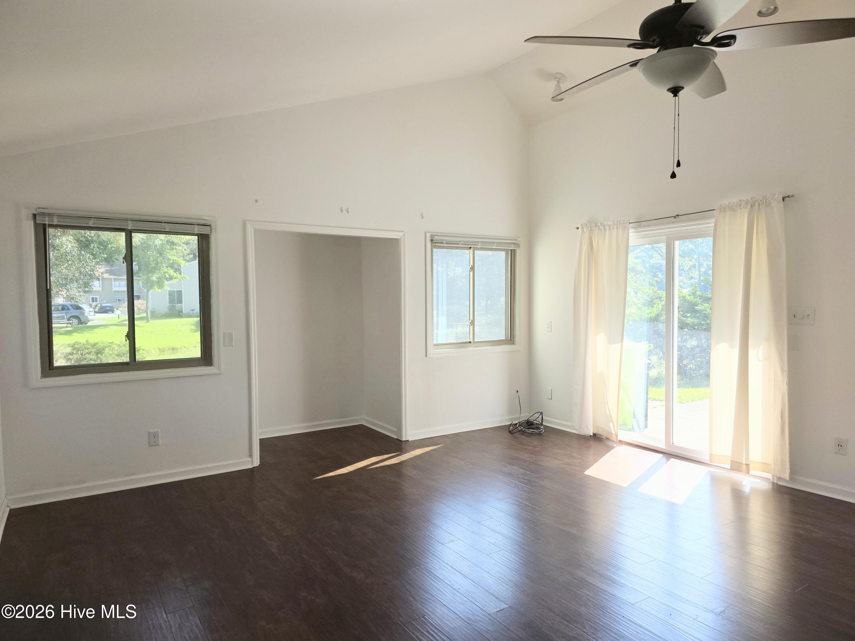 114 Quarterdeck Property Photo 10