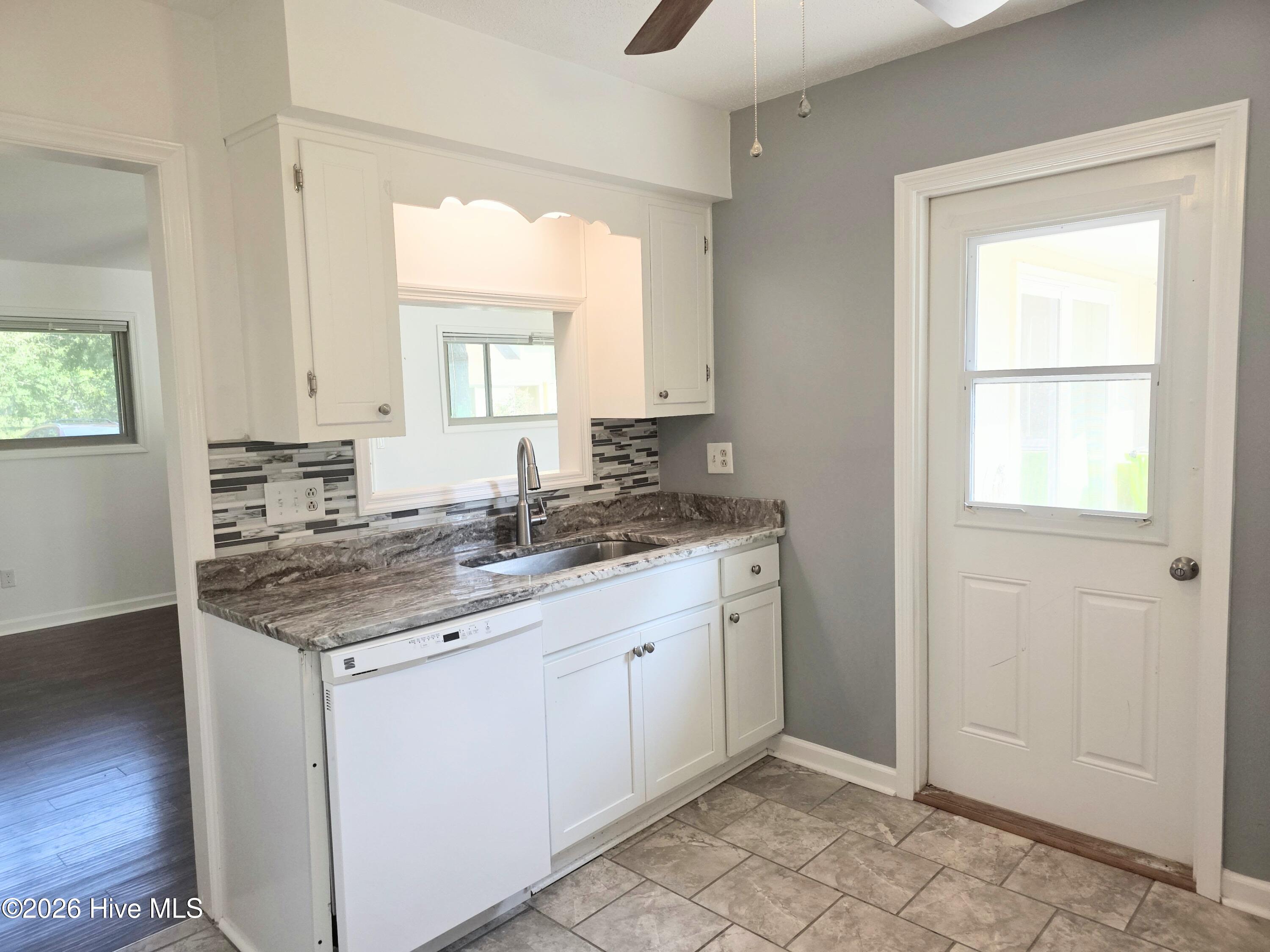 114 Quarterdeck Property Photo 15