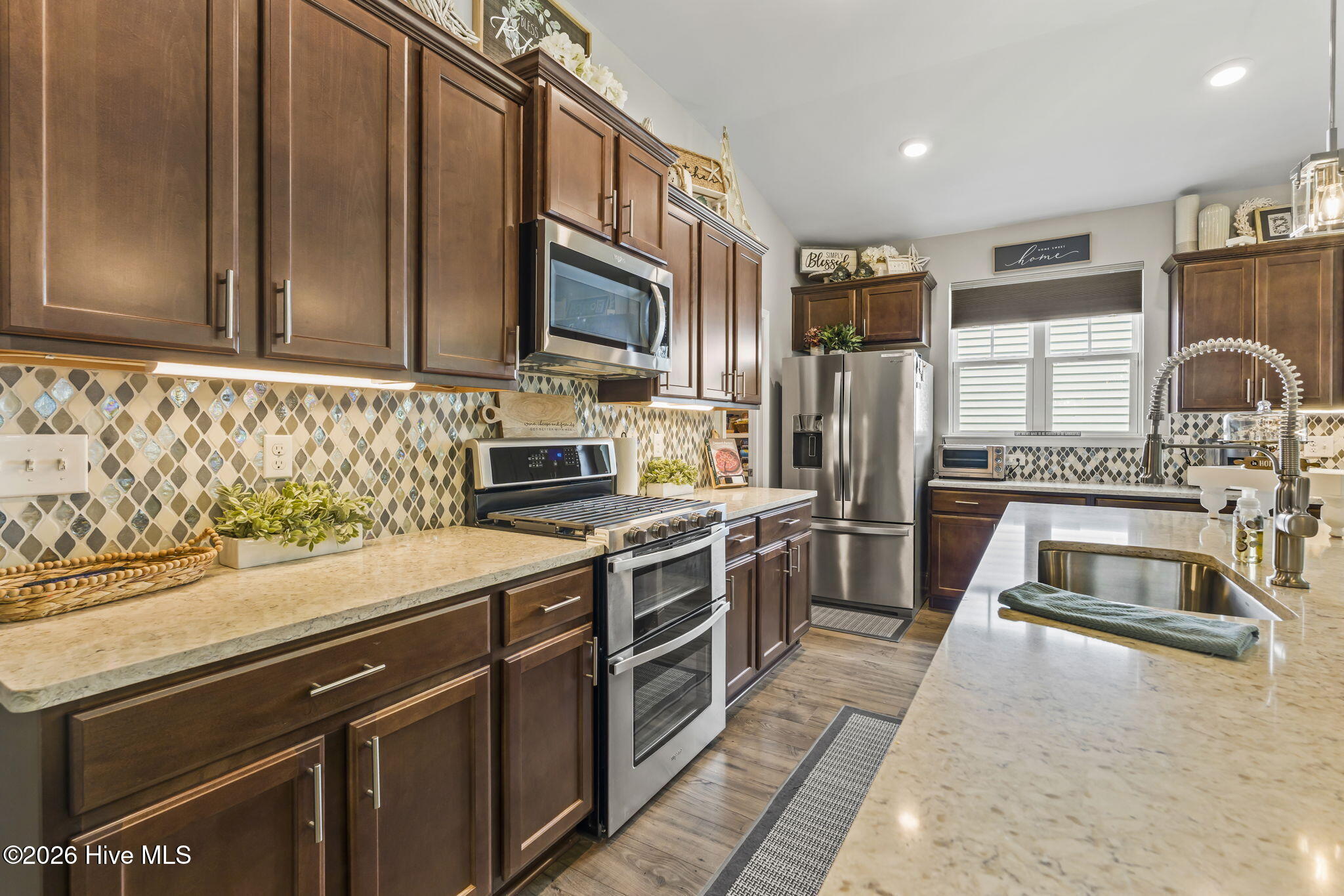 450 Mcalister Drive Property Photo 8