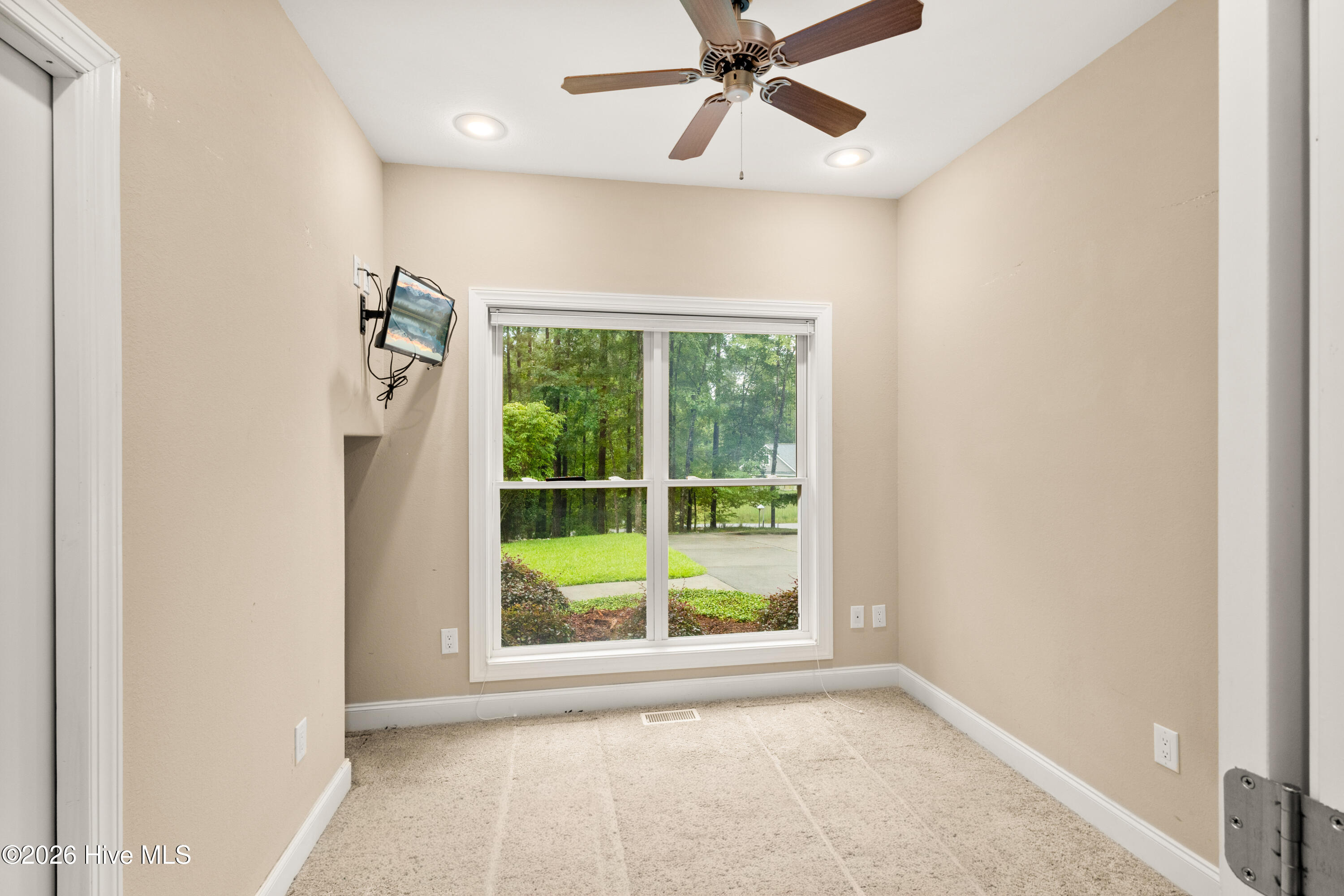 214 Holly Lane Property Photo 24