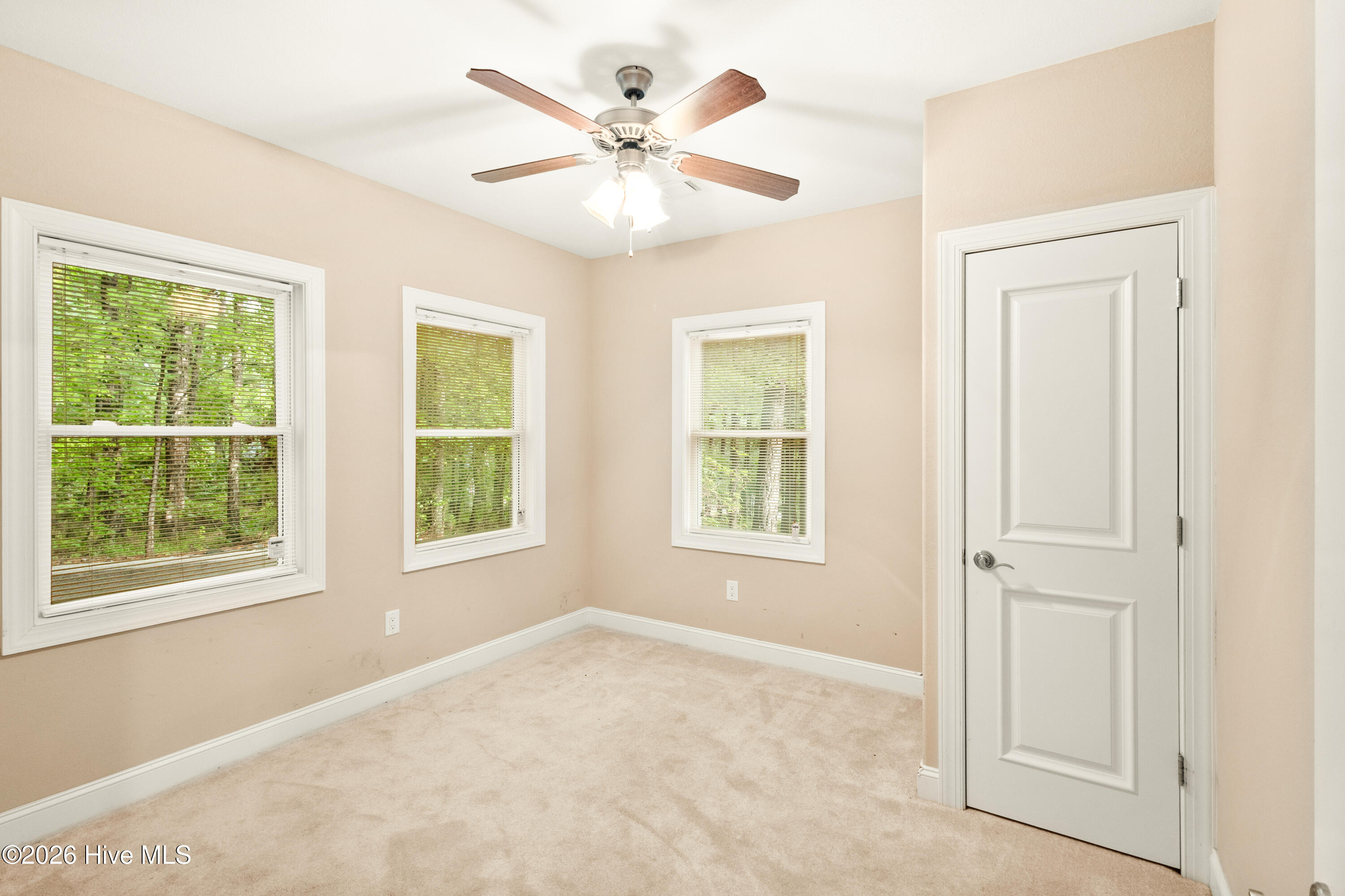 214 Holly Lane Property Photo 38