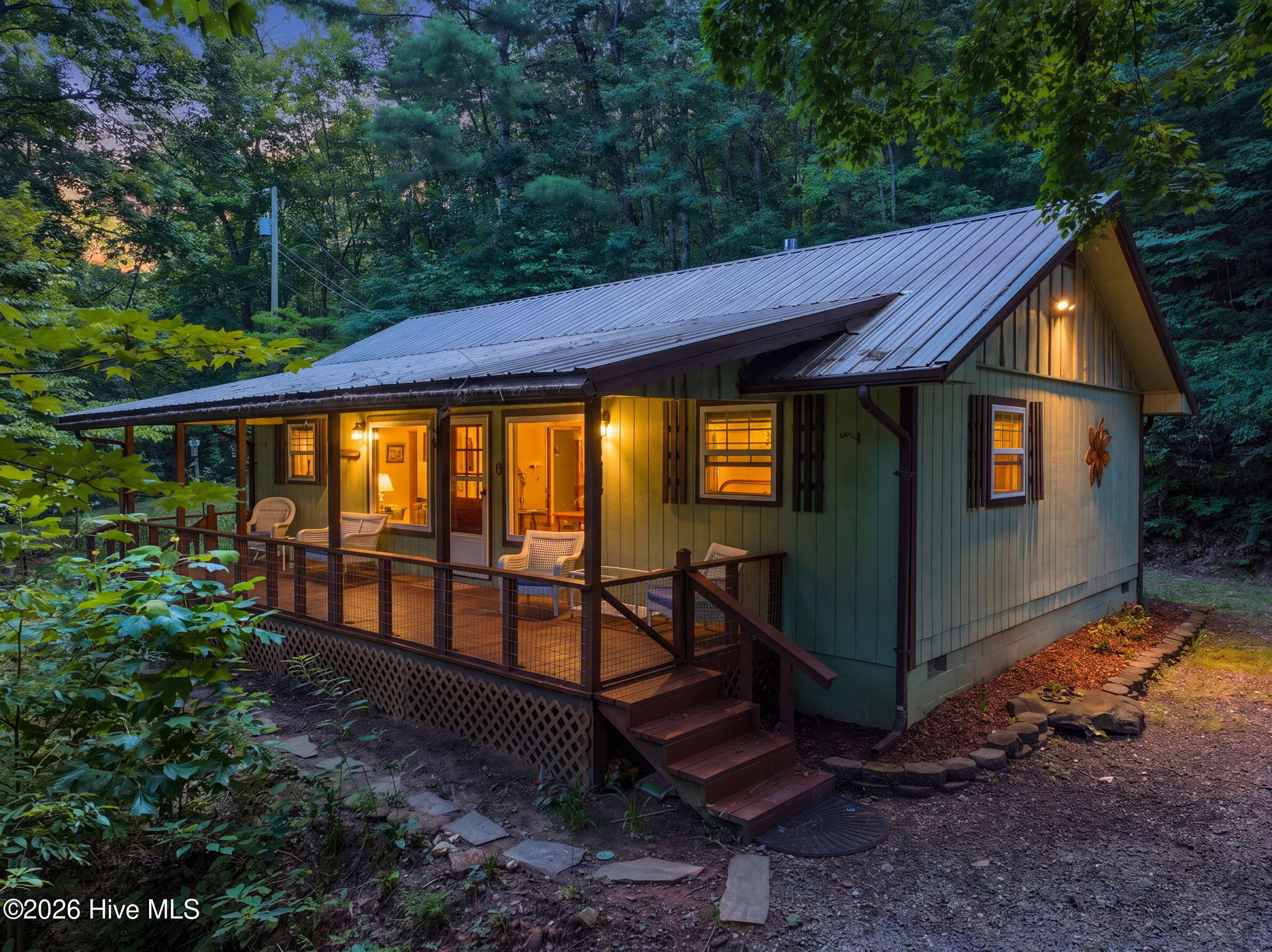 452 Paradise Road Property Photo 1
