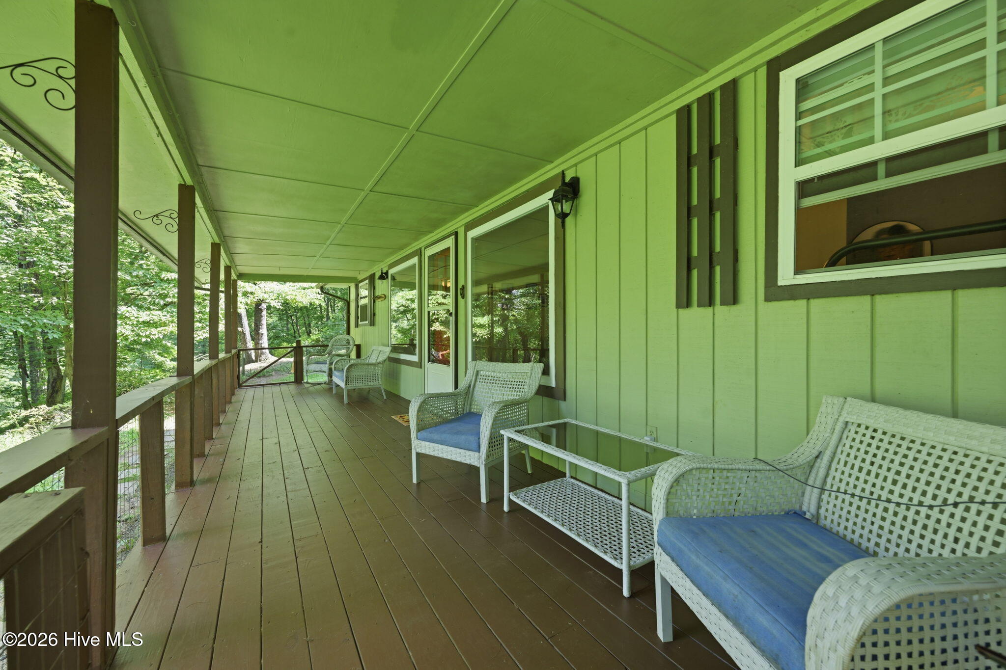 452 Paradise Road Property Photo 3
