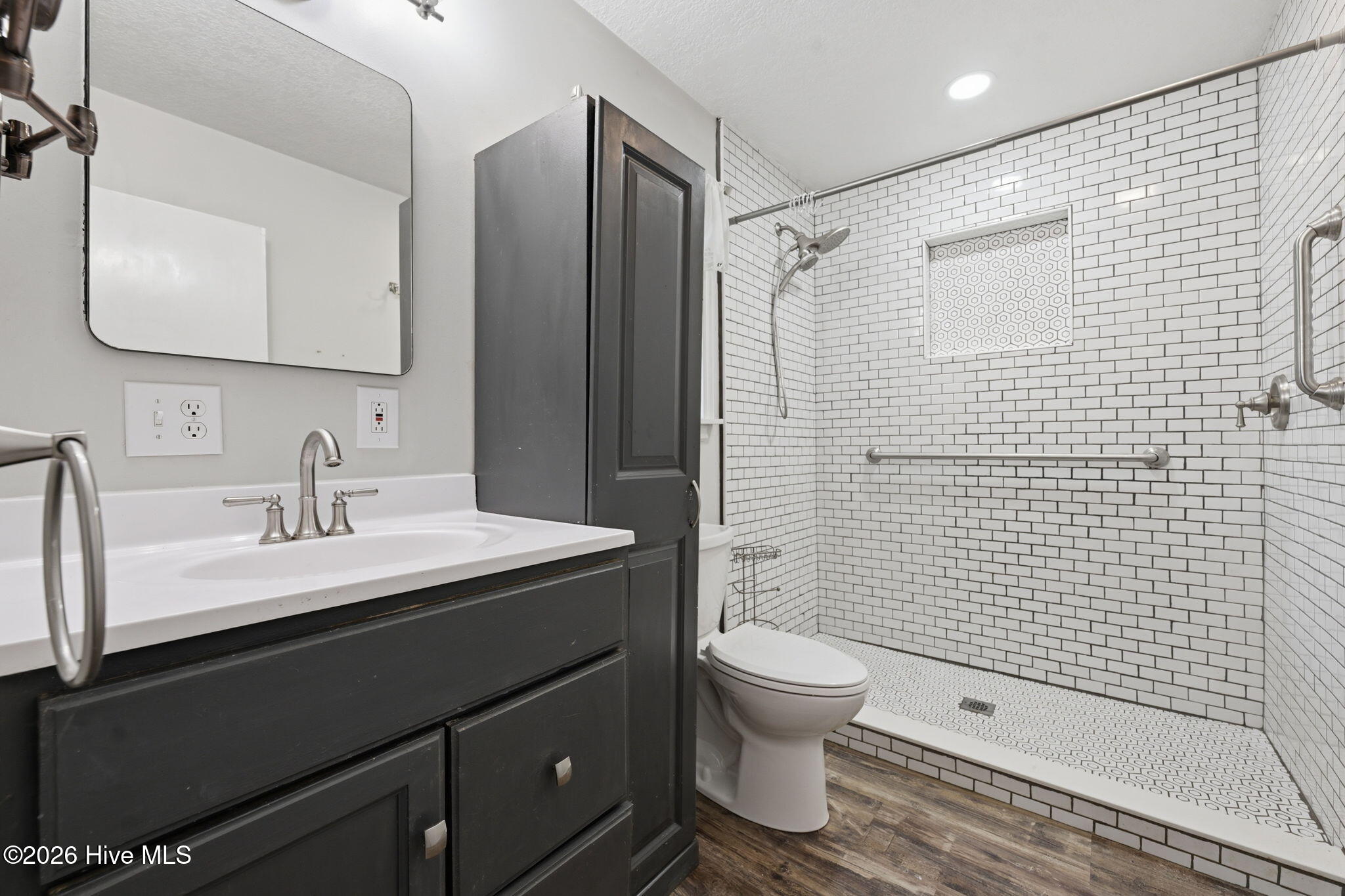 452 Paradise Road Property Photo 12