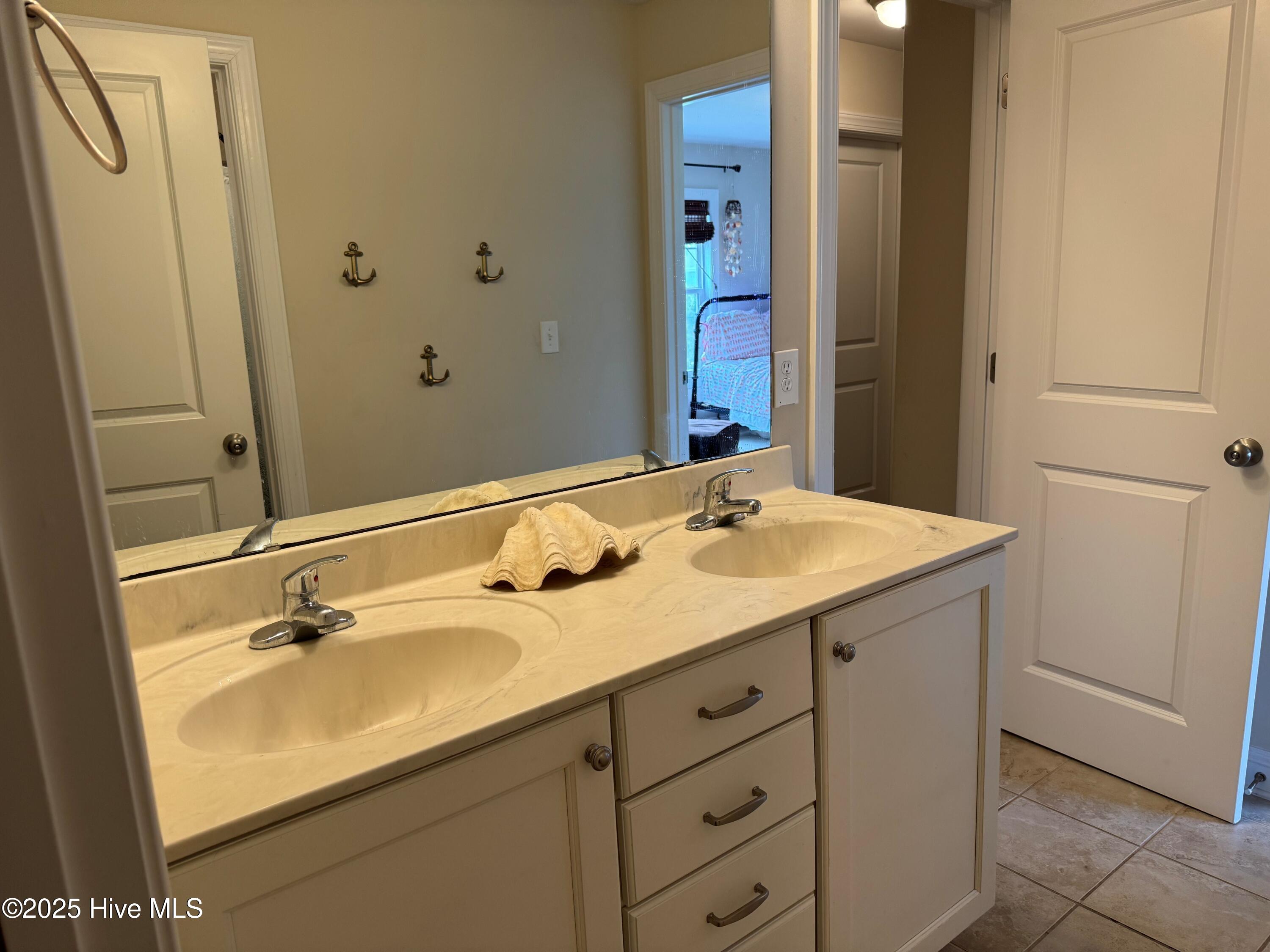 417 Wolfe Lane Property Photo 17
