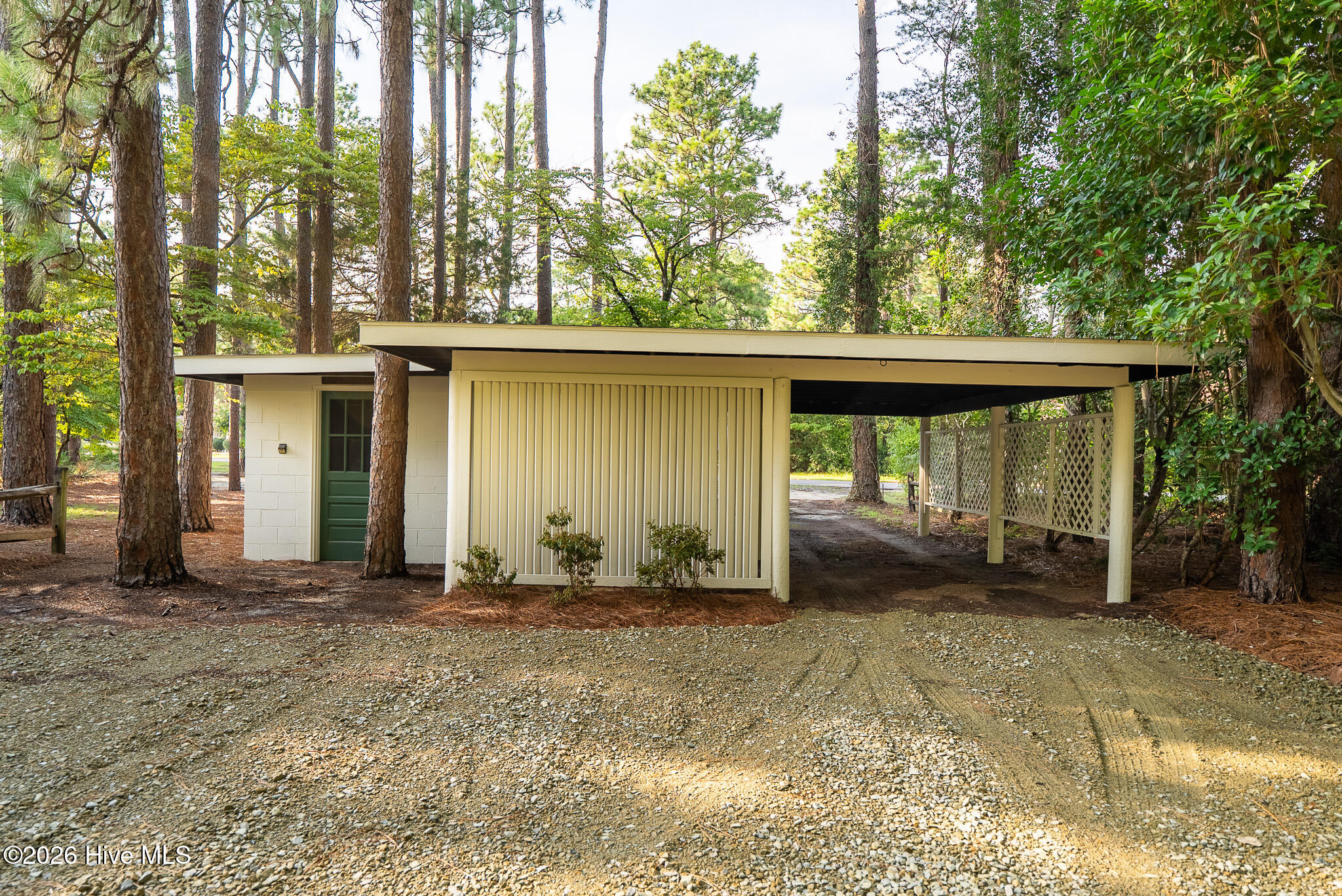 4604 Airport Road Property Photo 8