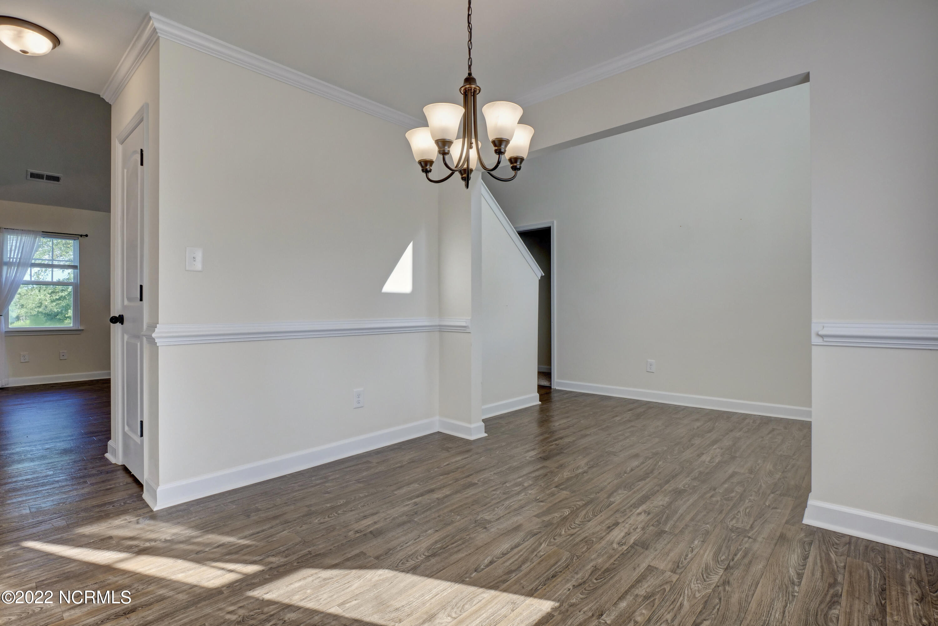 109 Easton Drive Property Photo 7